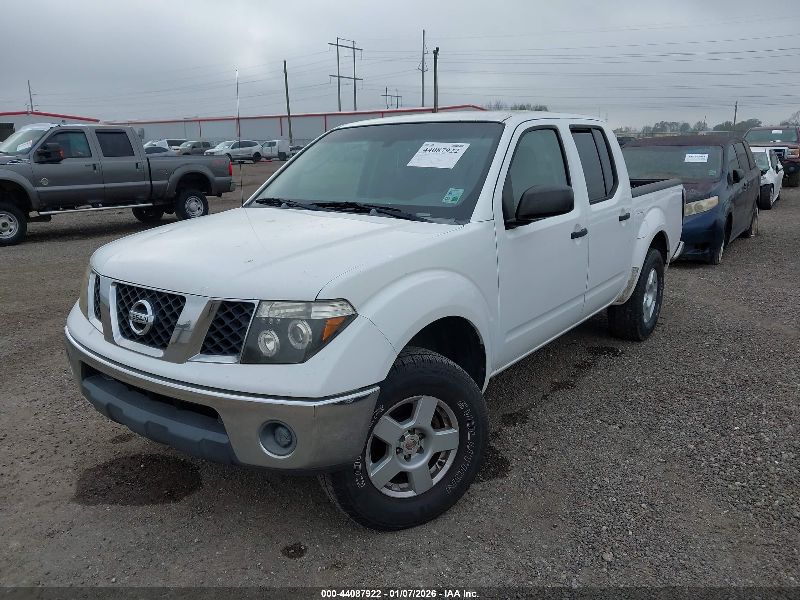 NISSAN FRONTIER image 2