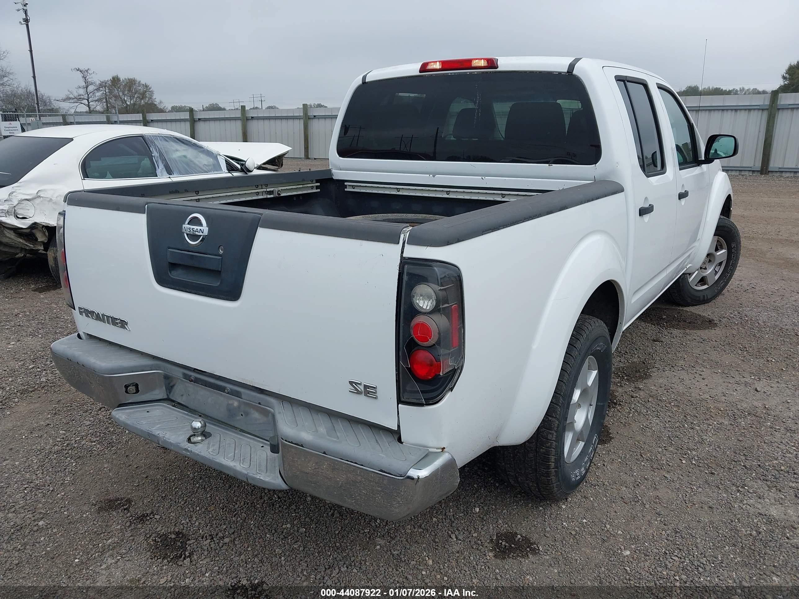 NISSAN FRONTIER image 6