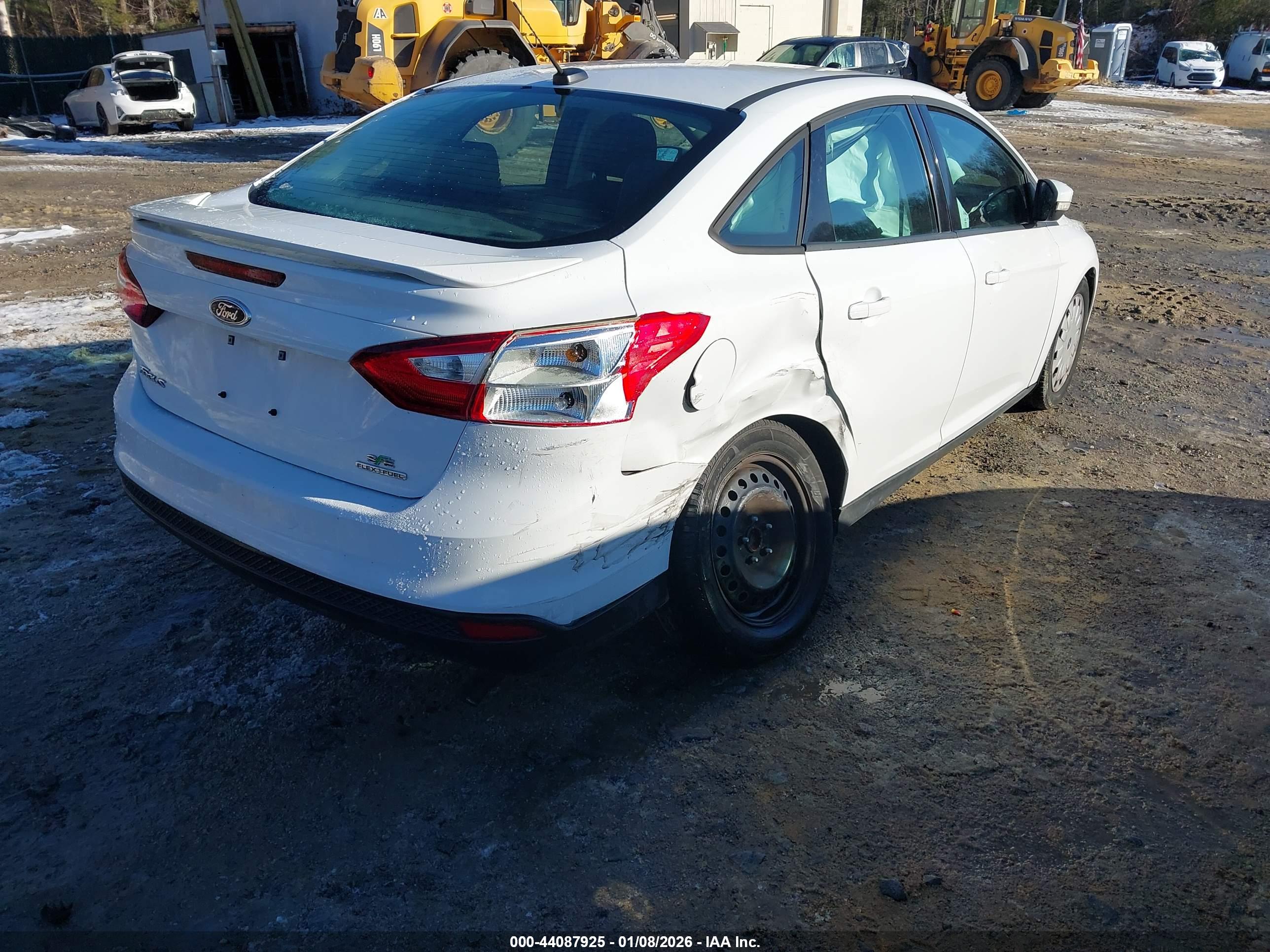 FORD FOCUS image 4