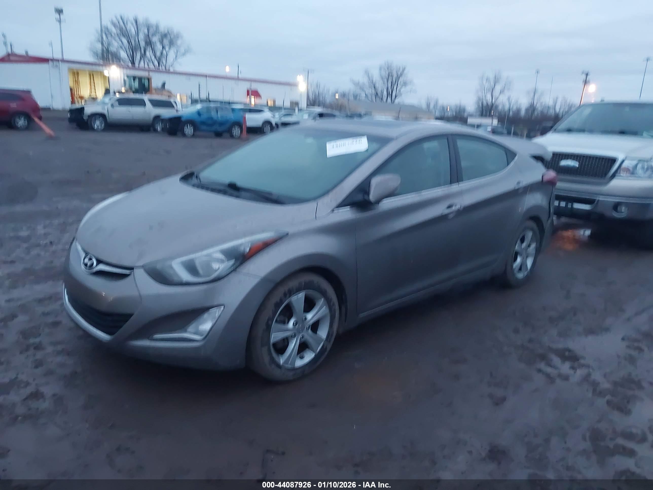 HYUNDAI ELANTRA image 2