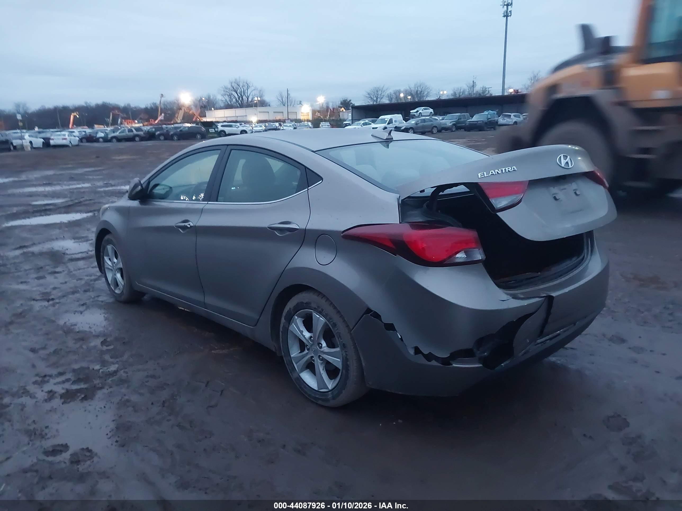 HYUNDAI ELANTRA image 3