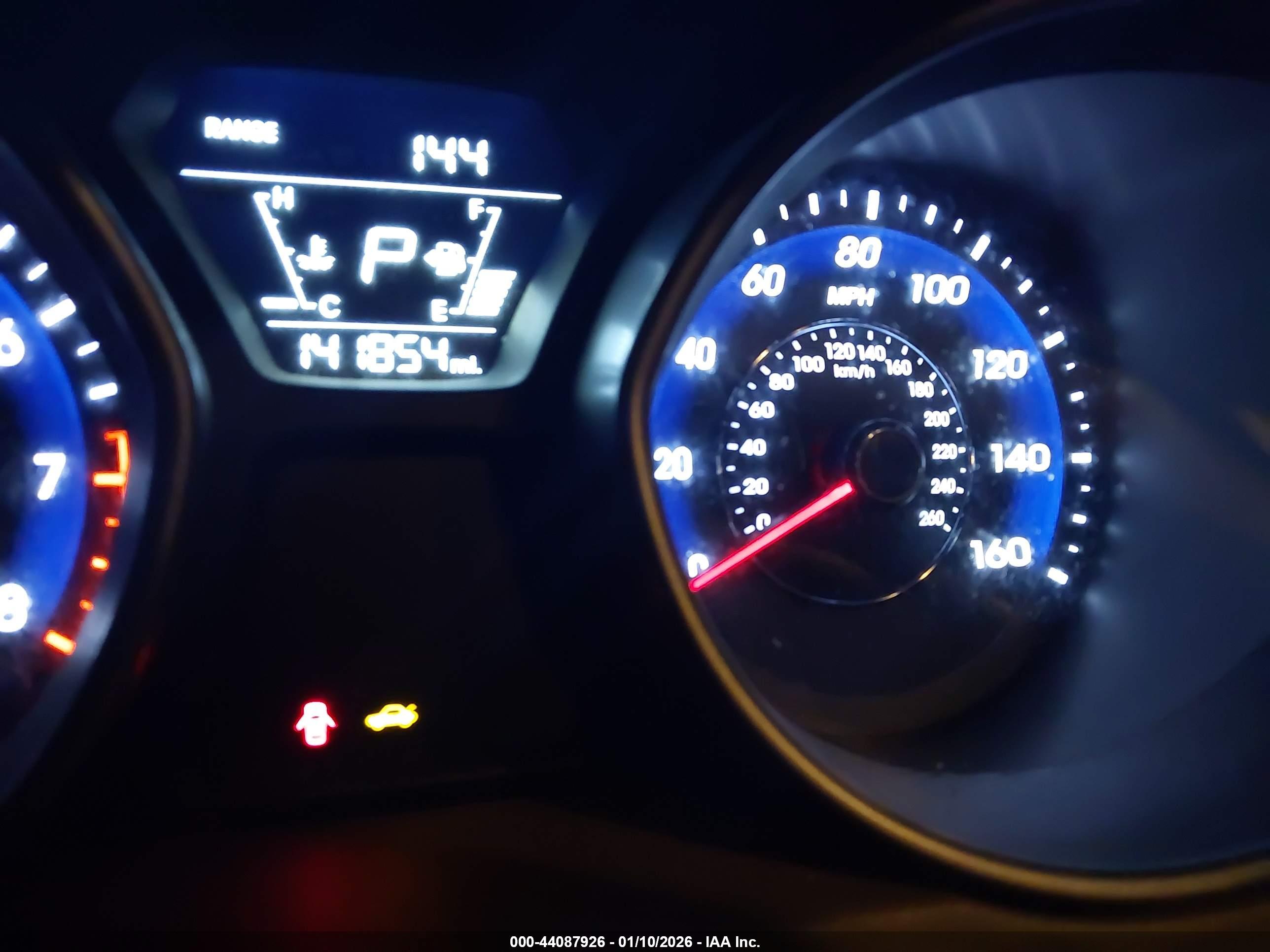 HYUNDAI ELANTRA image 7