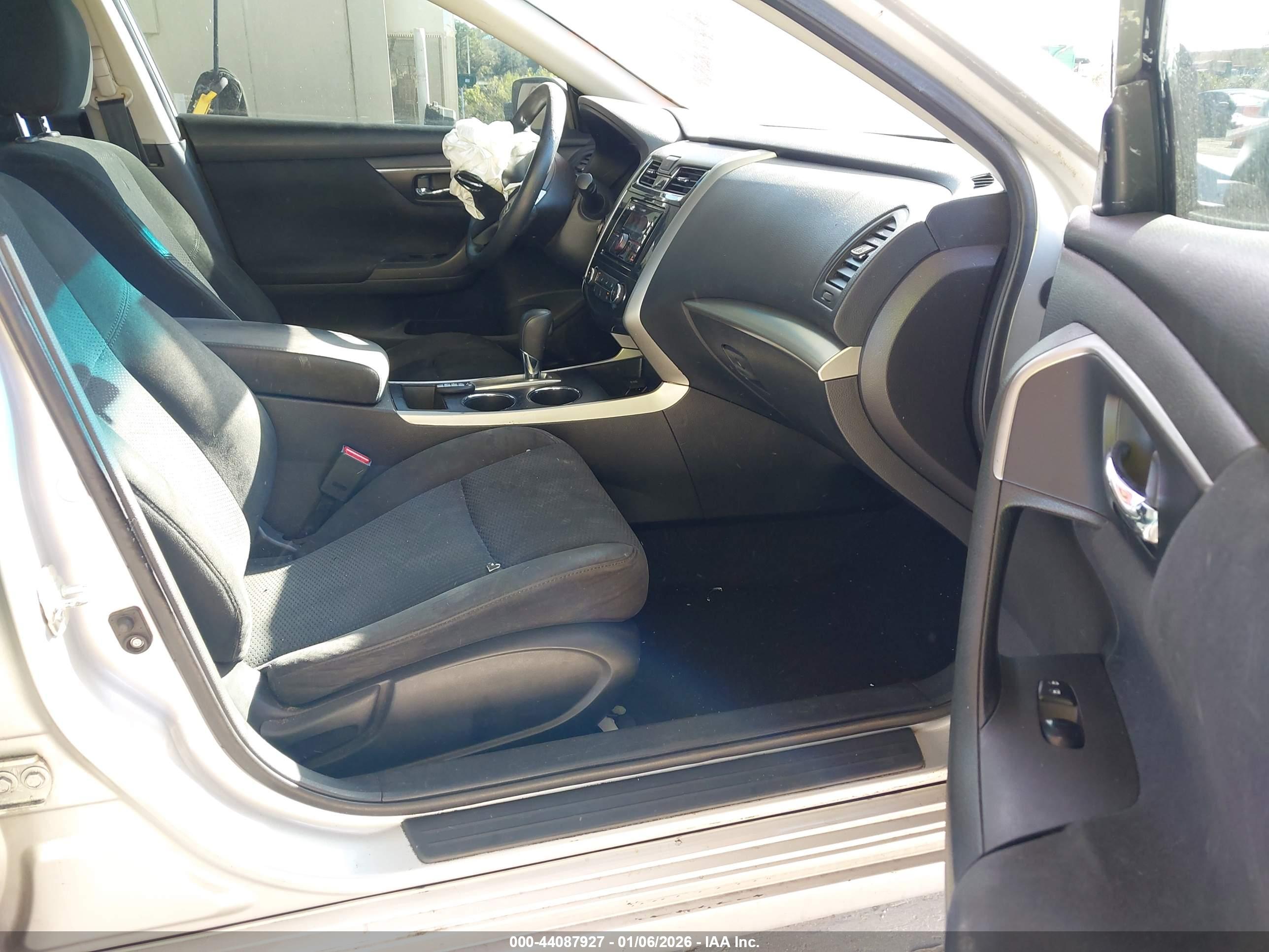NISSAN ALTIMA image 5