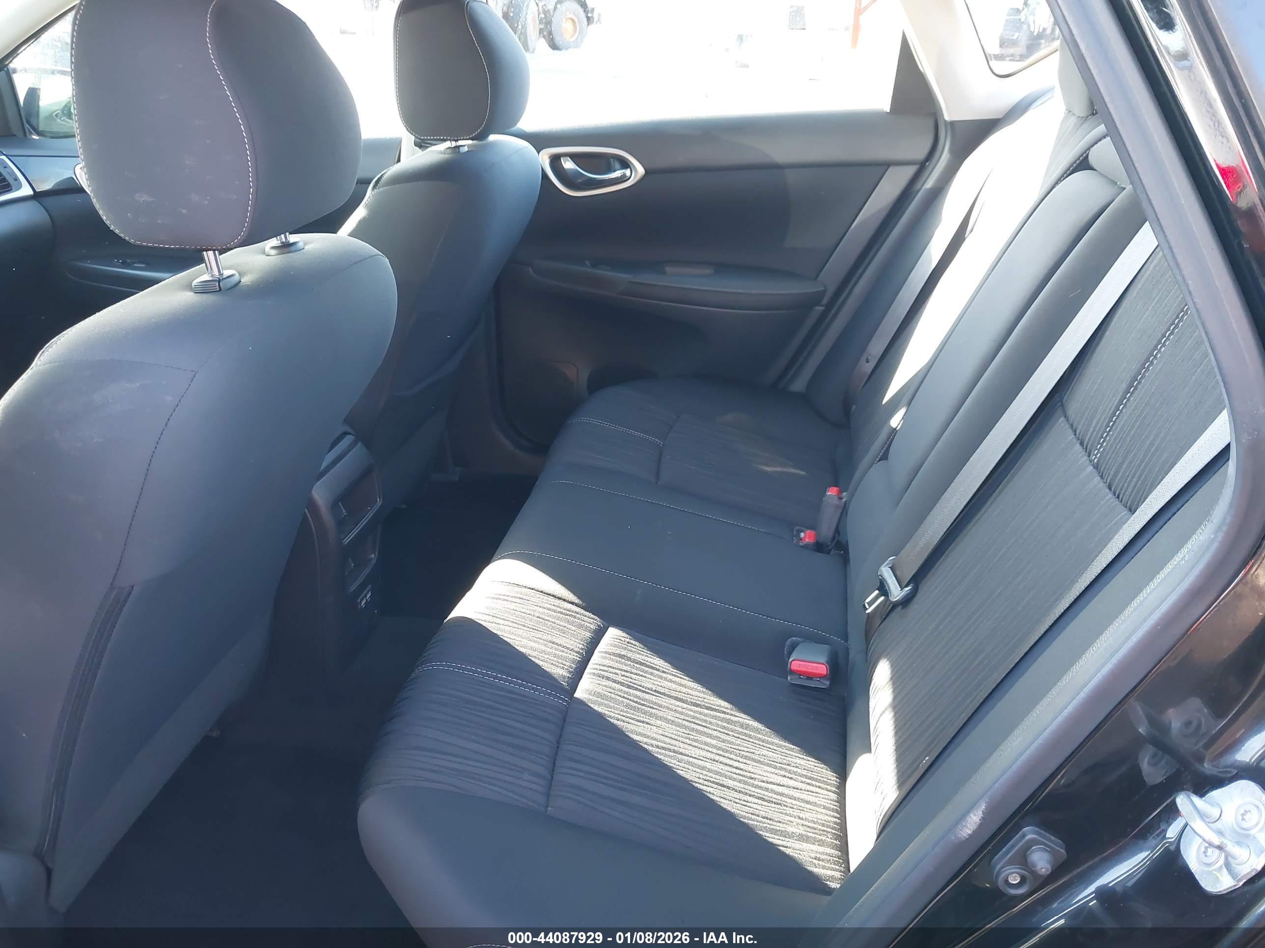 NISSAN SENTRA image 8