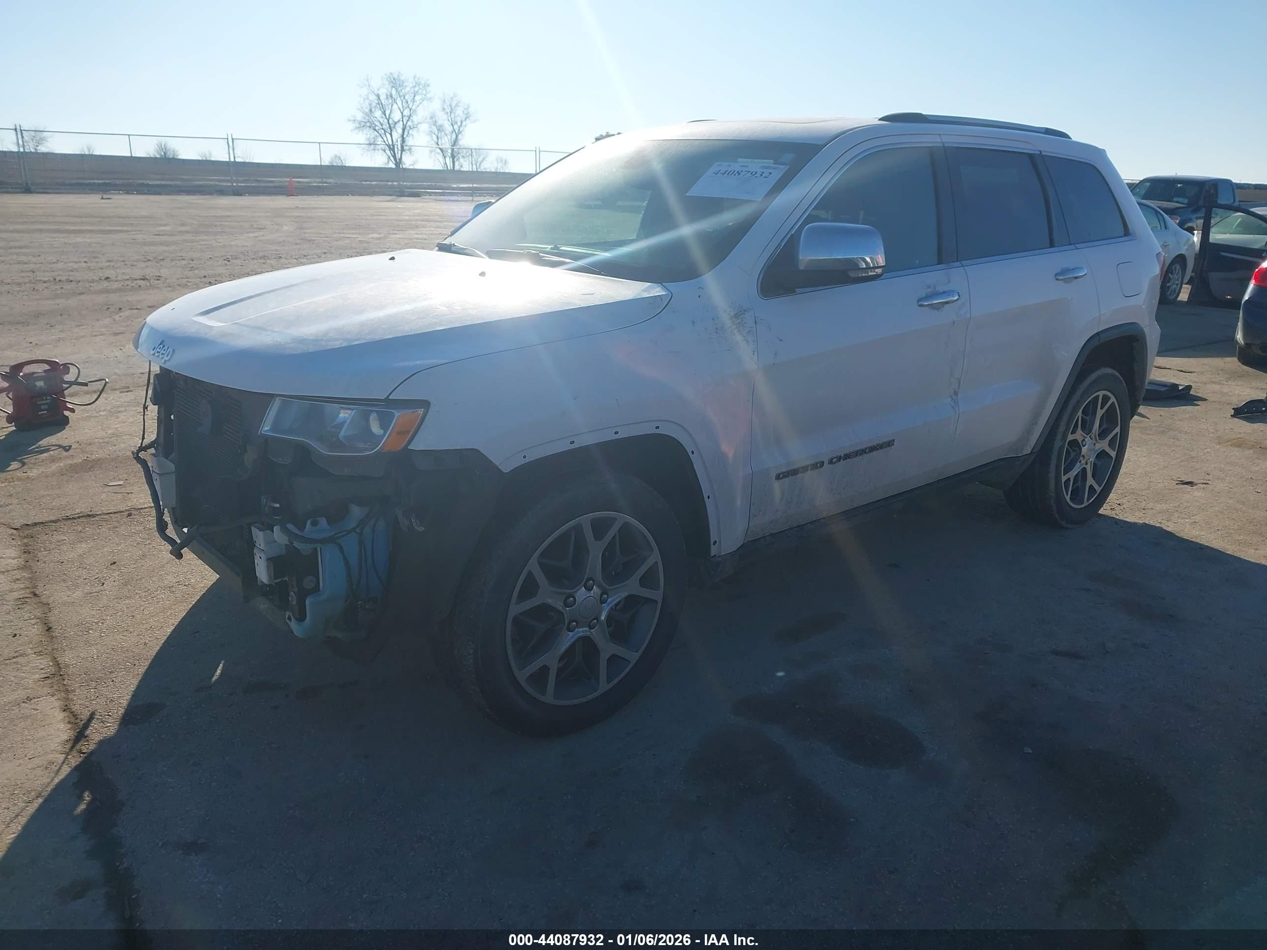 JEEP GRAND image 2