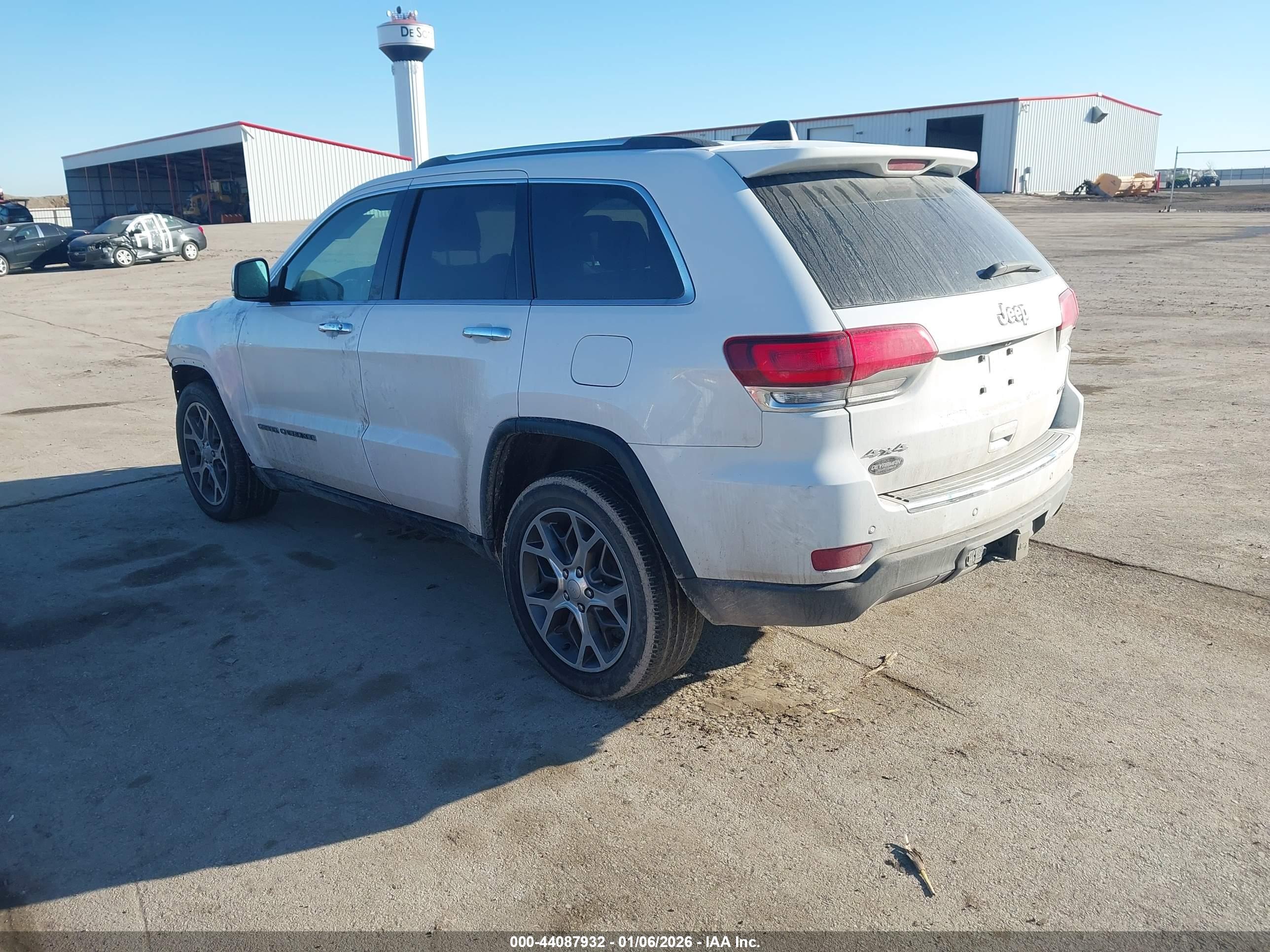 JEEP GRAND image 3
