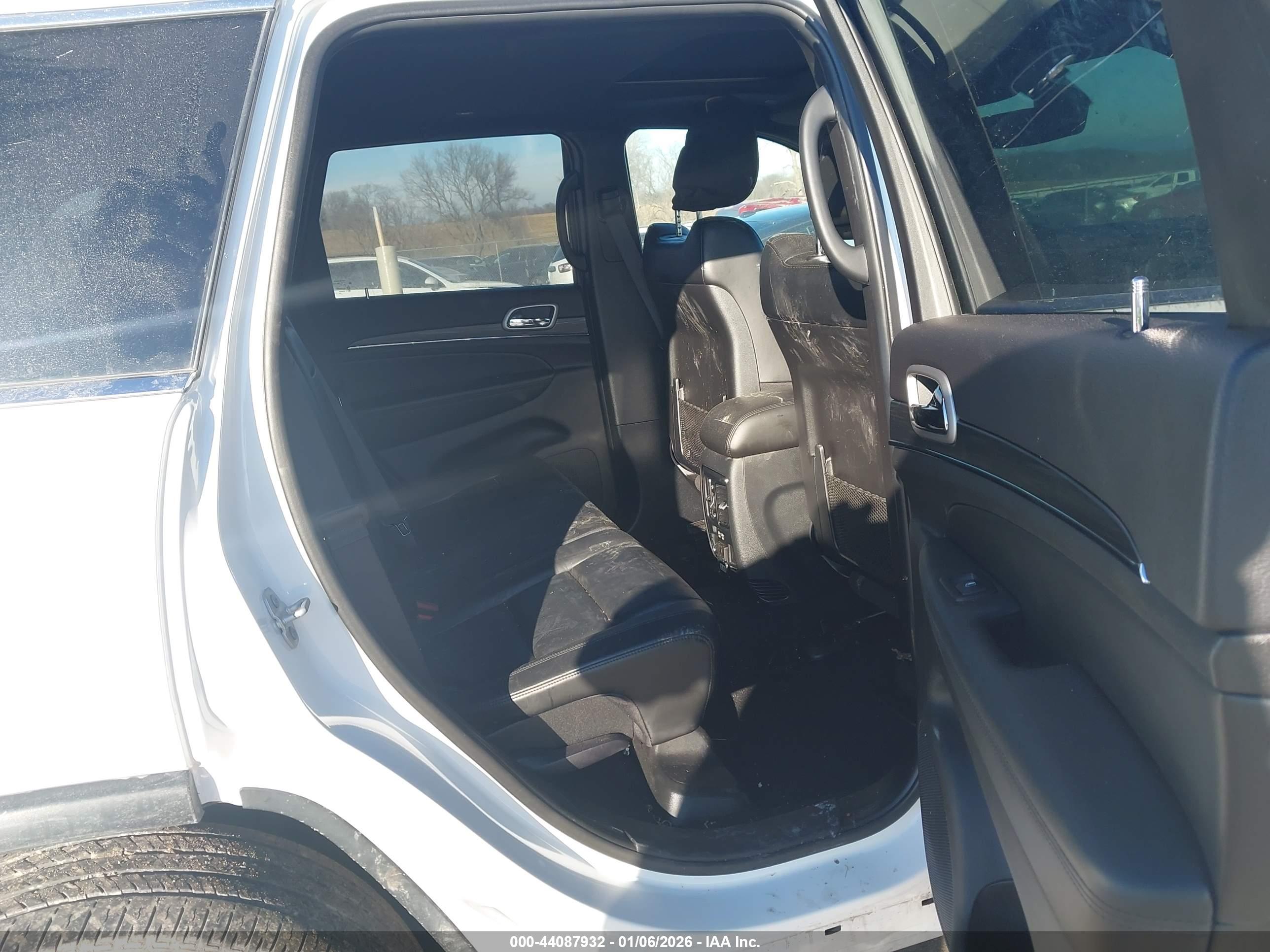 JEEP GRAND image 8