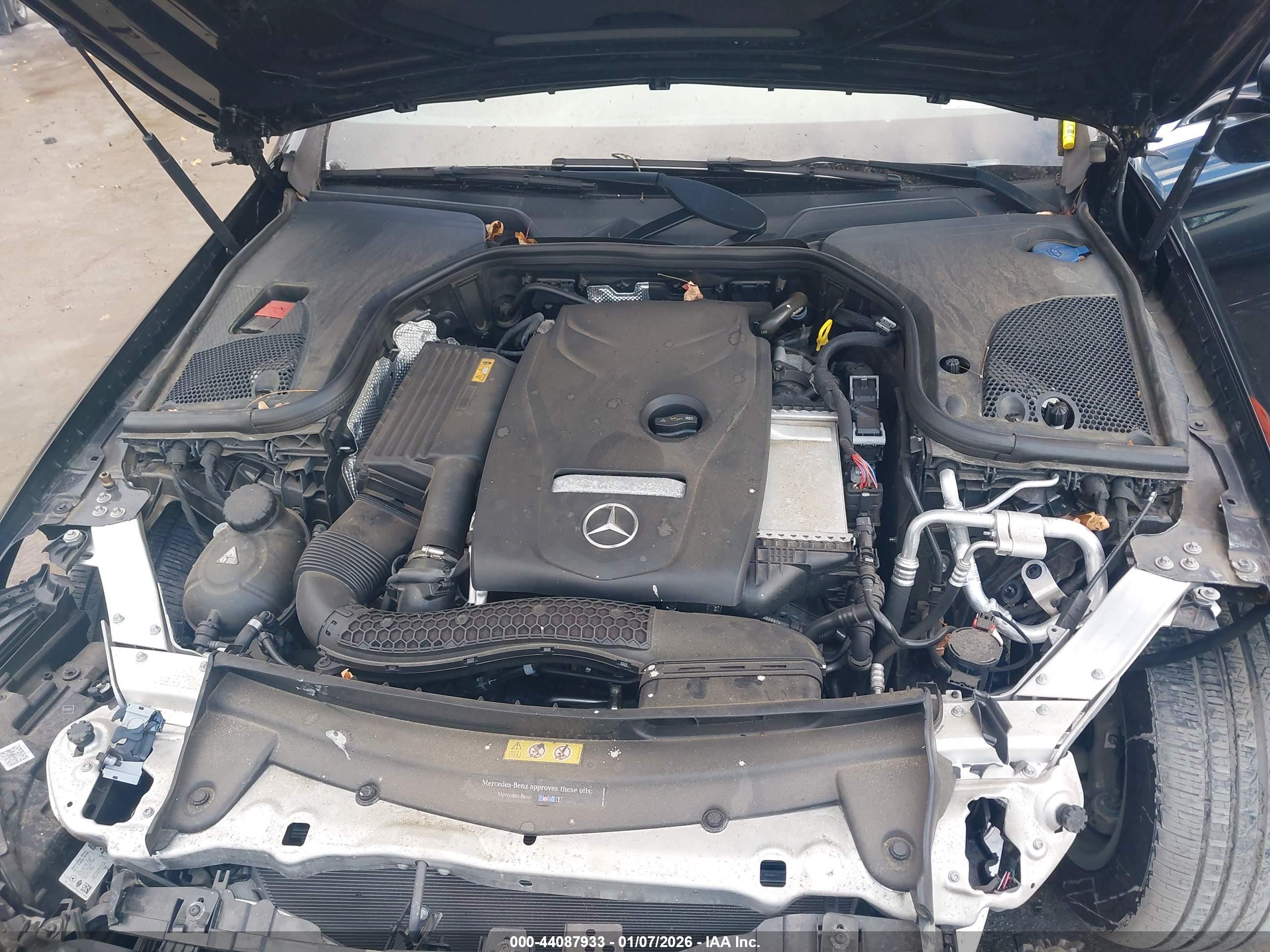 MERCEDES-BENZ E image 10
