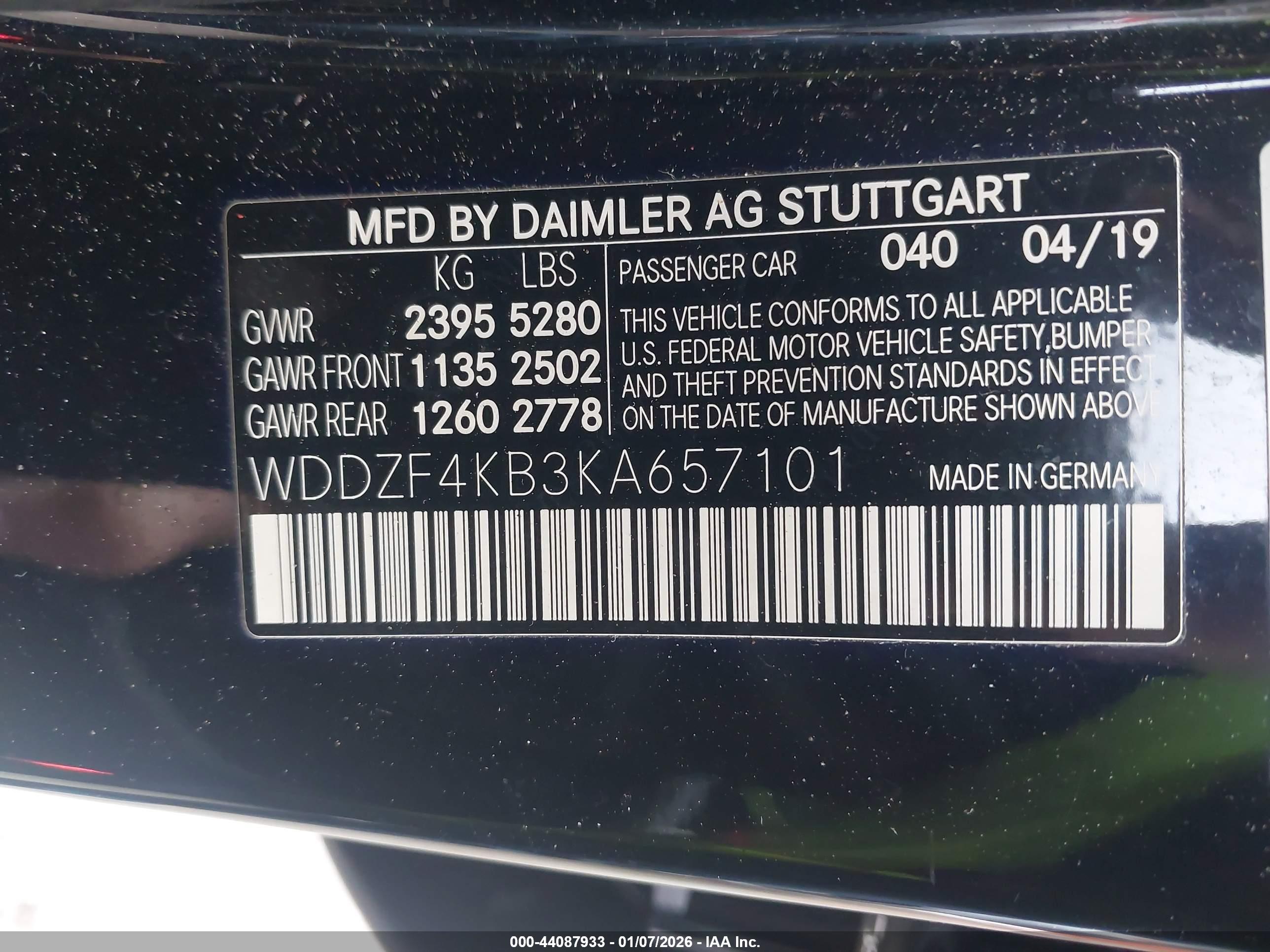 MERCEDES-BENZ E image 9
