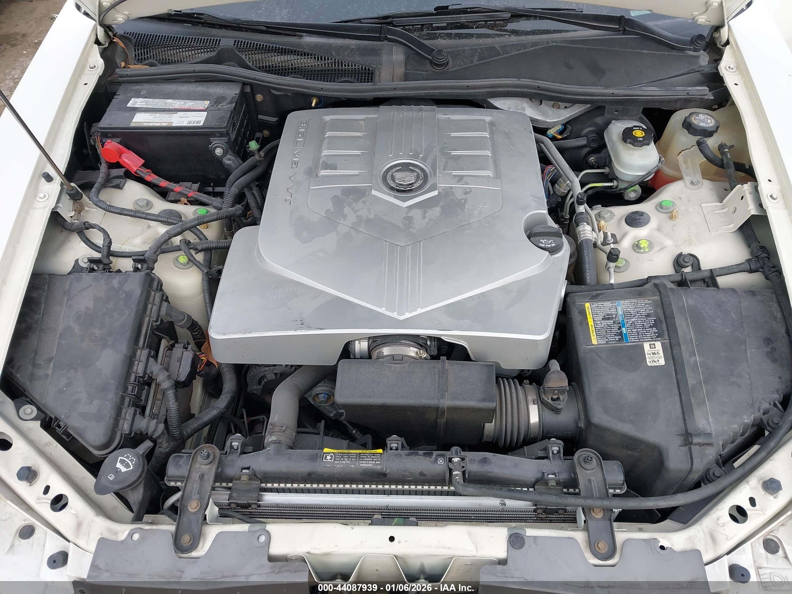 CADILLAC CTS image 10