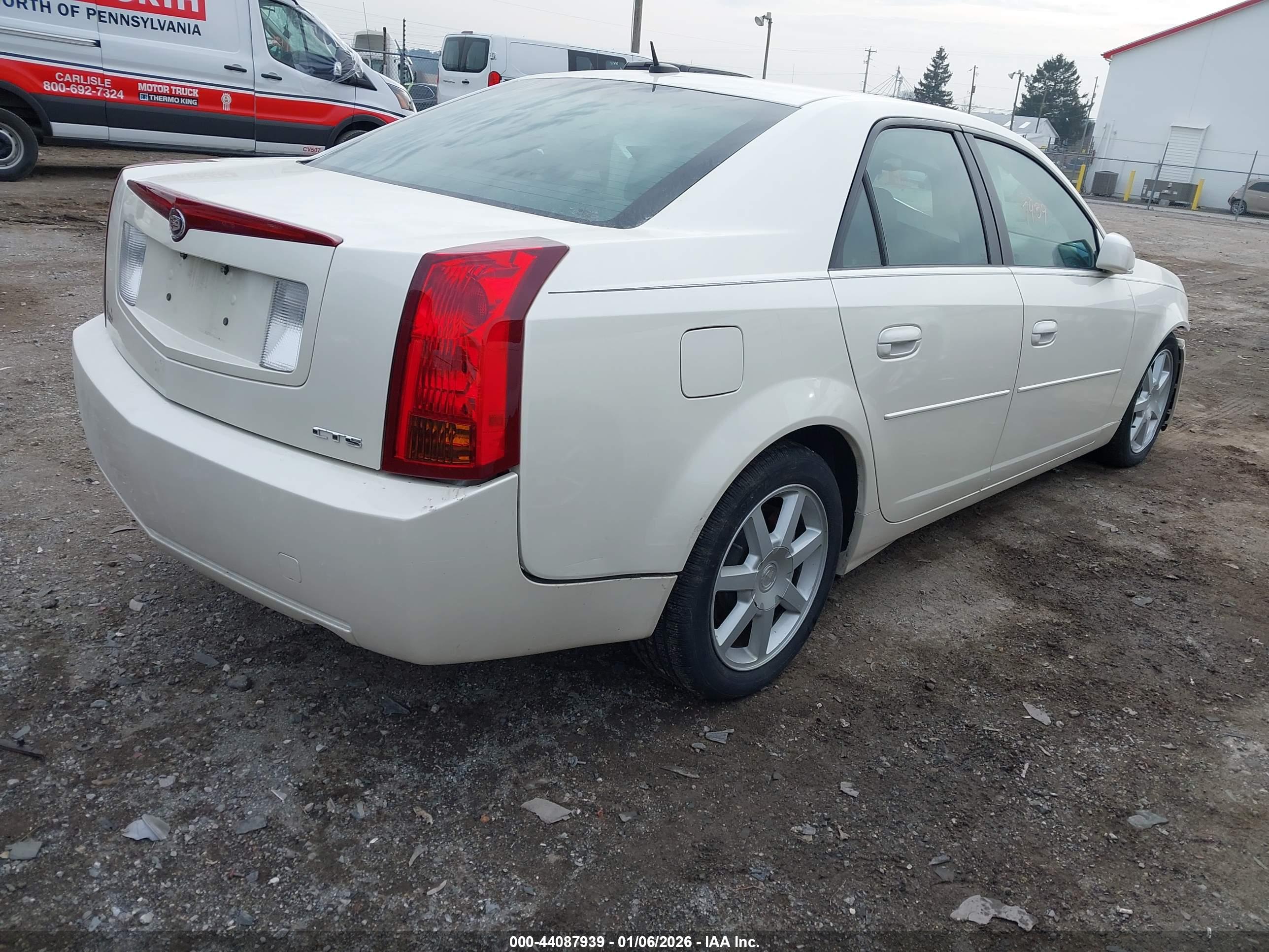 CADILLAC CTS image 4