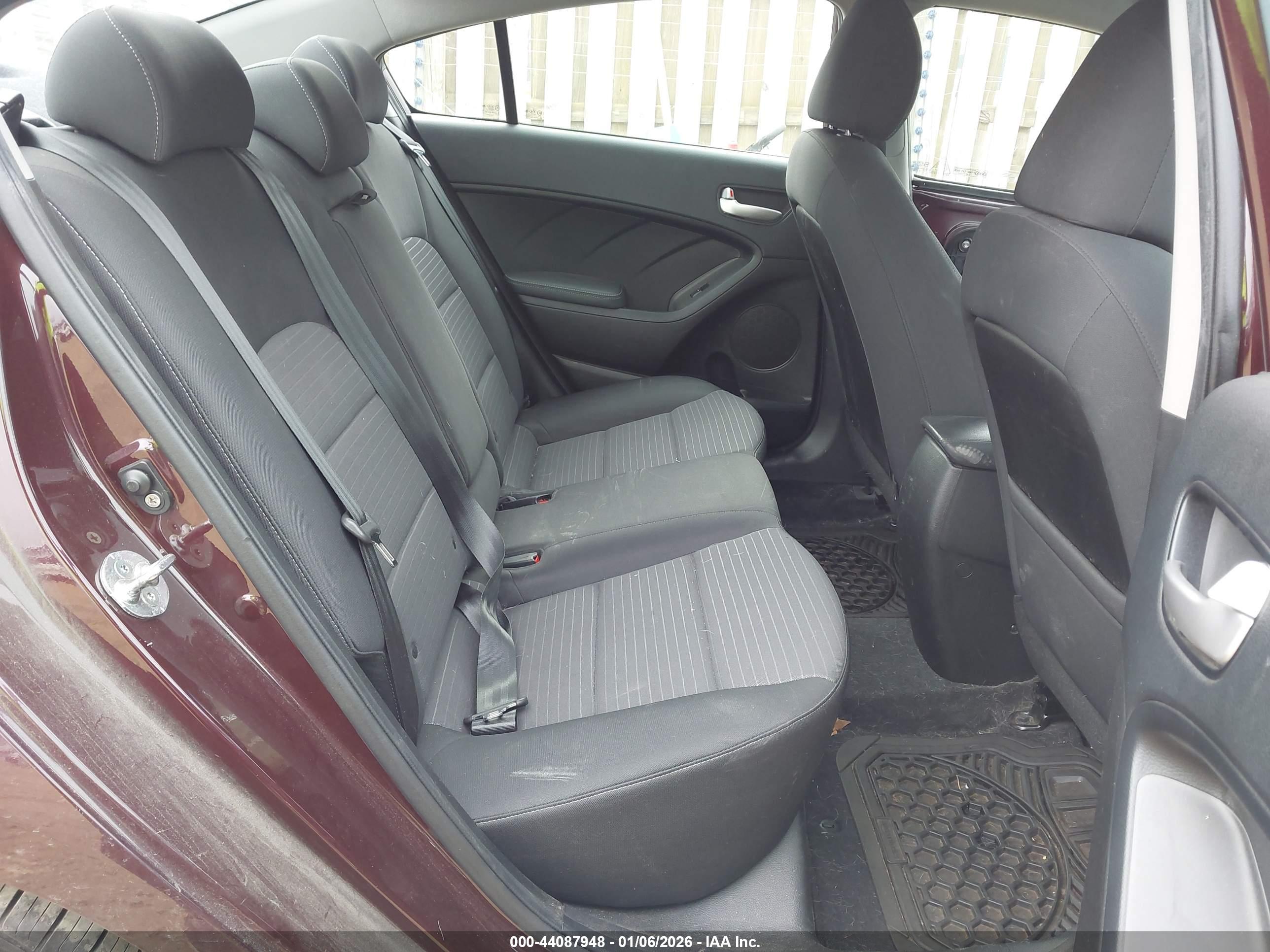 KIA FORTE image 8