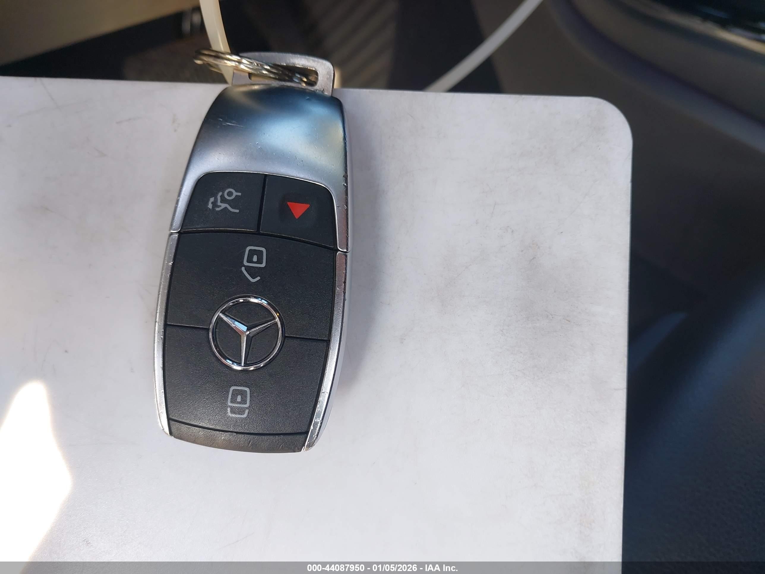 MERCEDES-BENZ A image 11