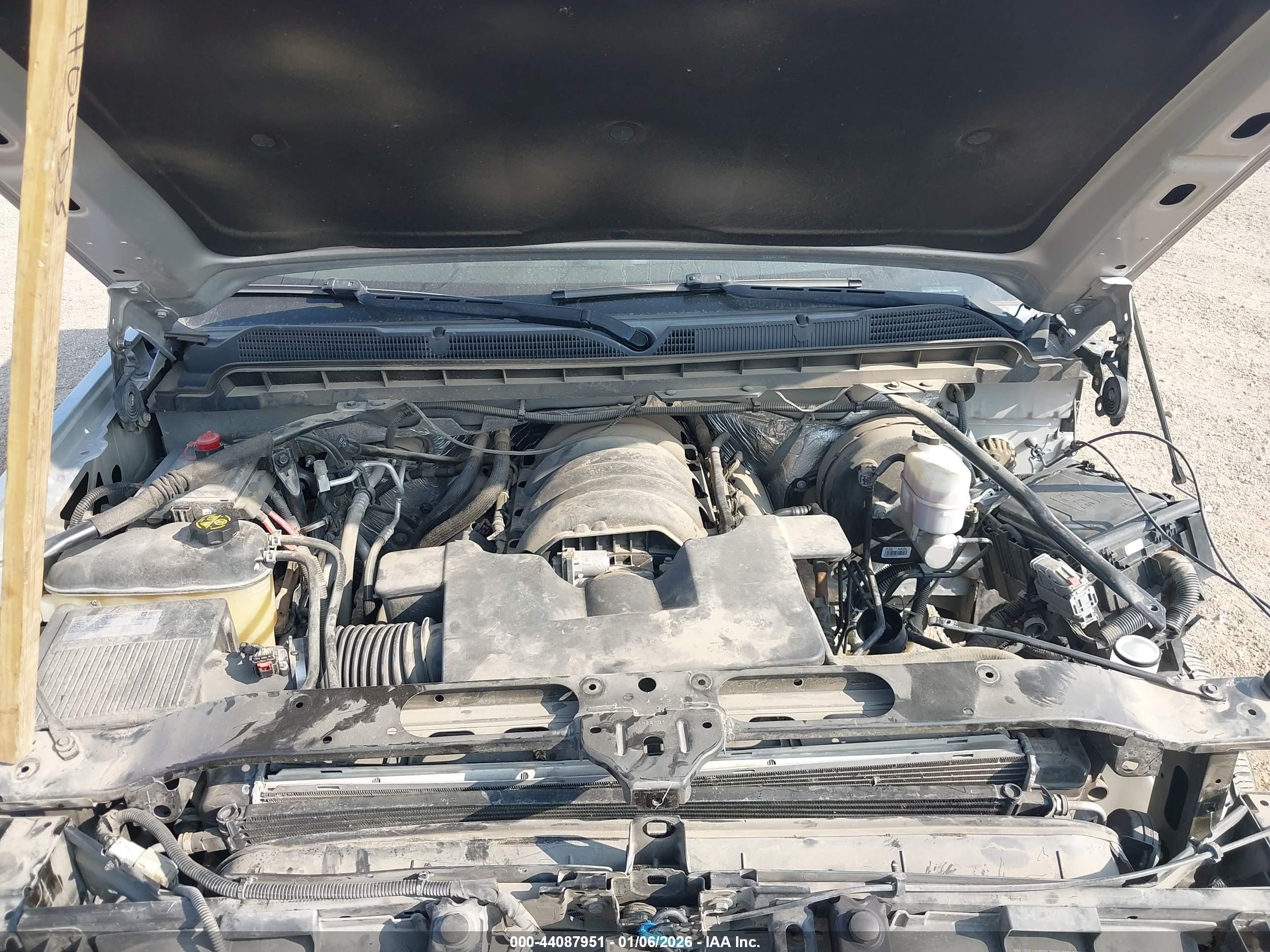 CHEVROLET SILVERADO image 10