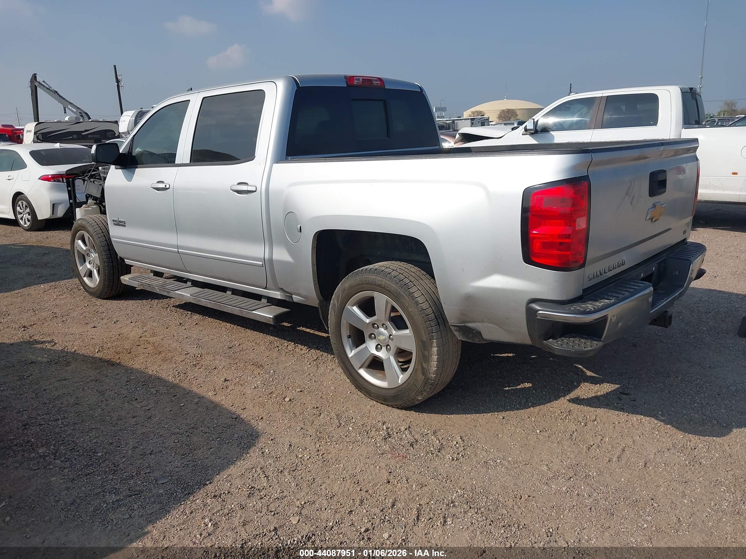 CHEVROLET SILVERADO image 3