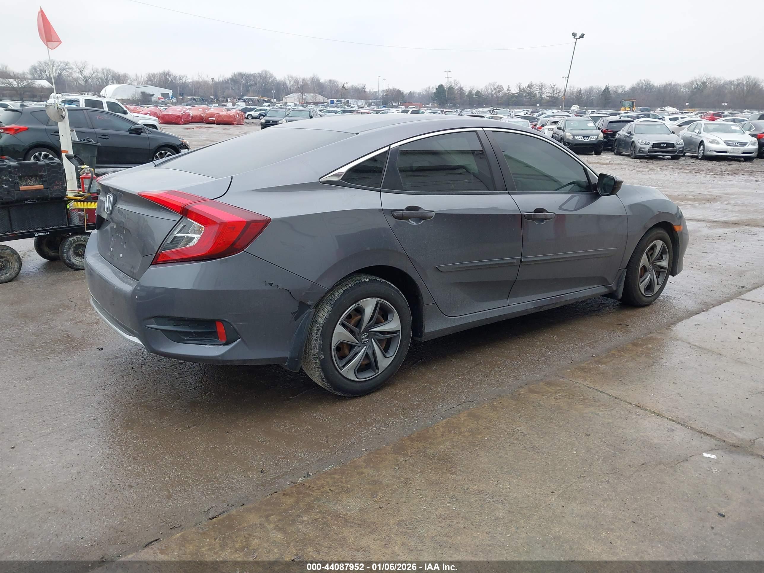HONDA CIVIC image 4