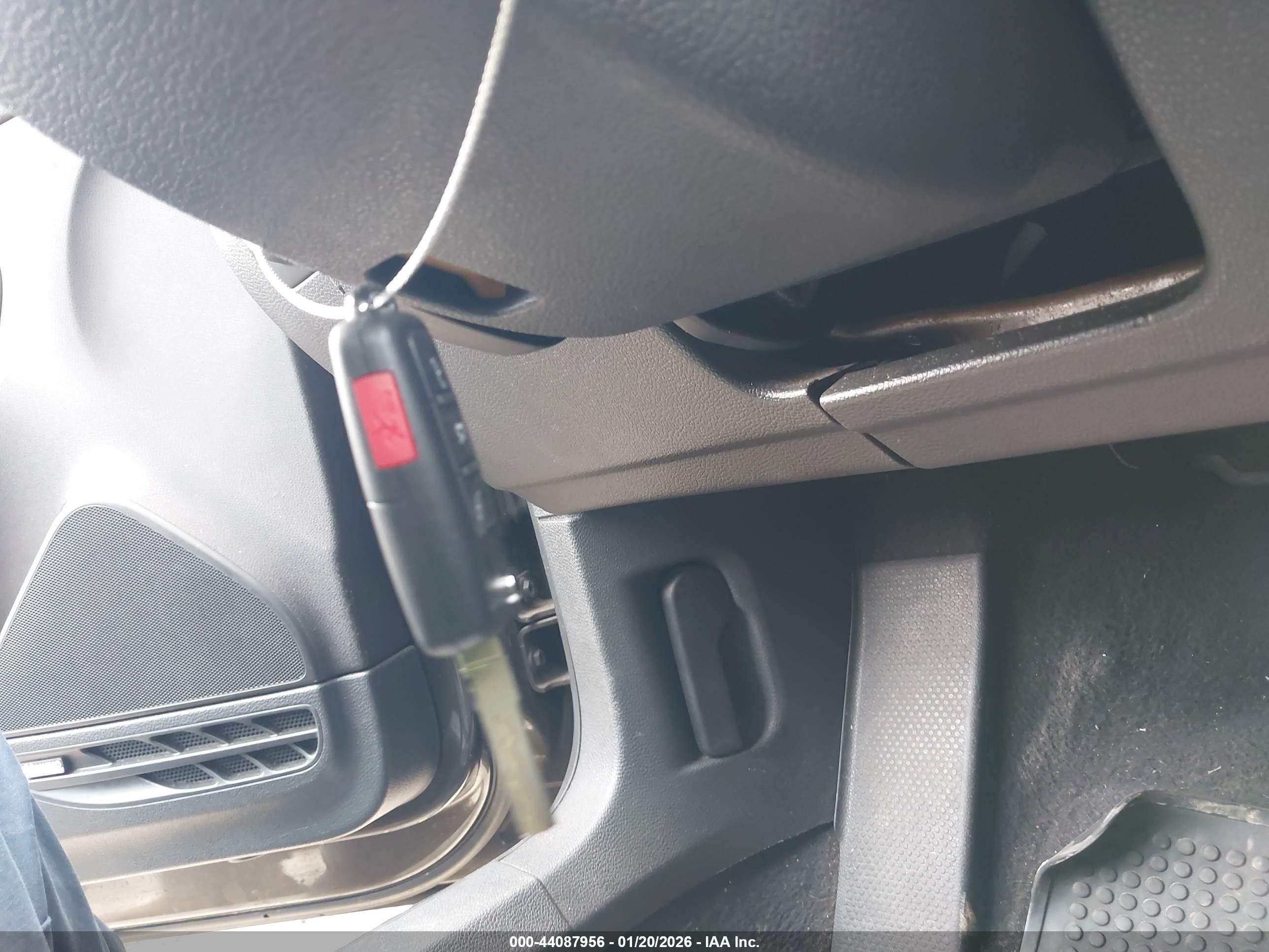VOLKSWAGEN EOS image 11