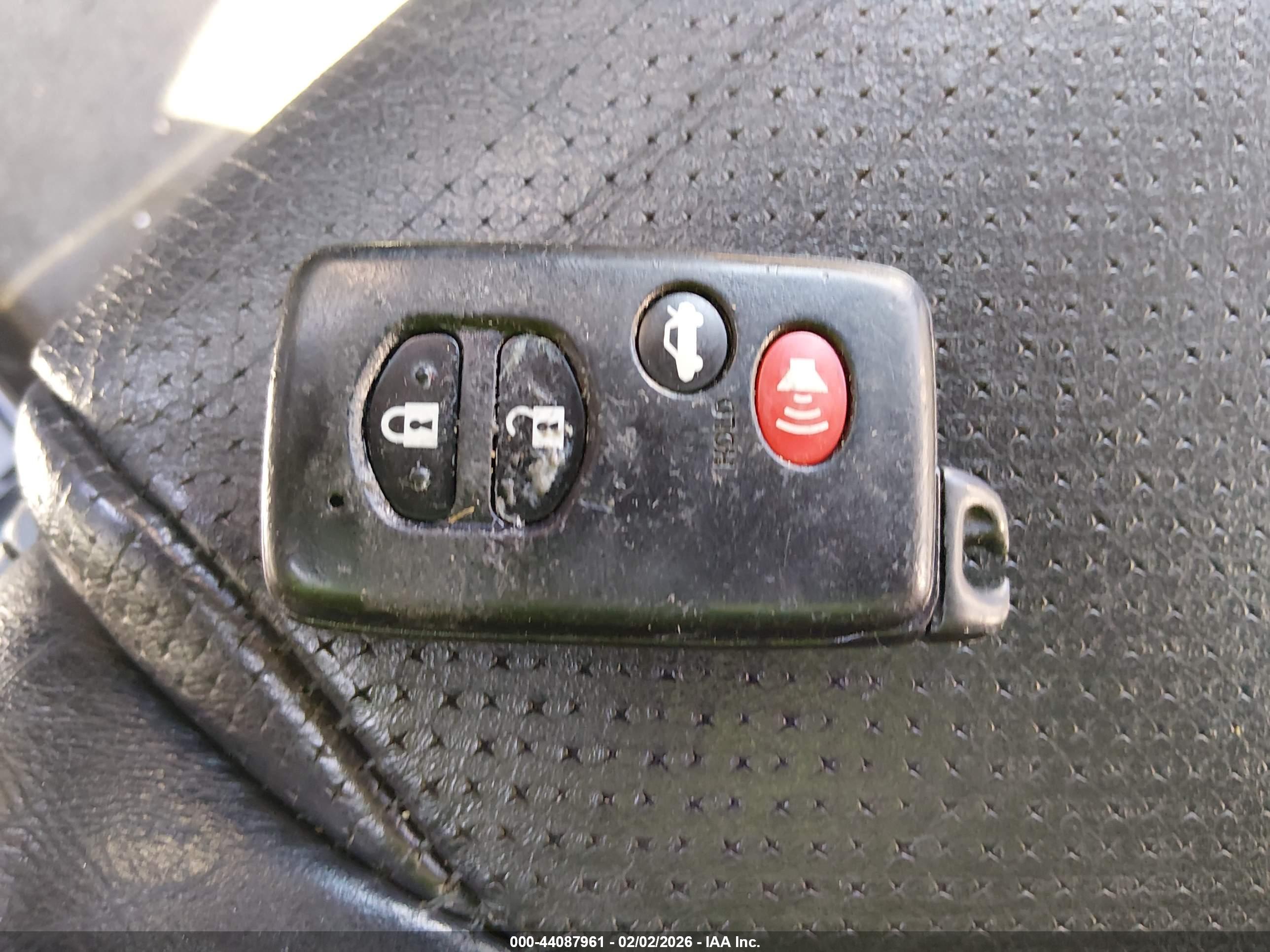 TOYOTA CAMRY image 11