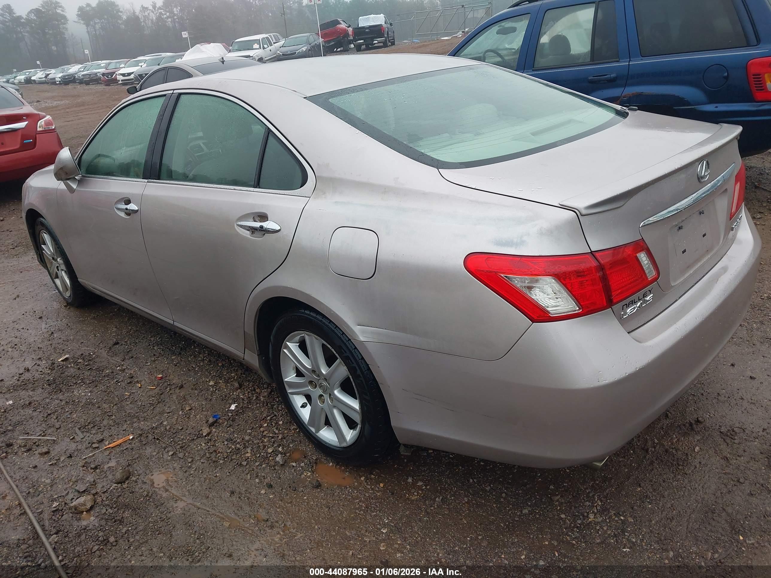 LEXUS ES image 3