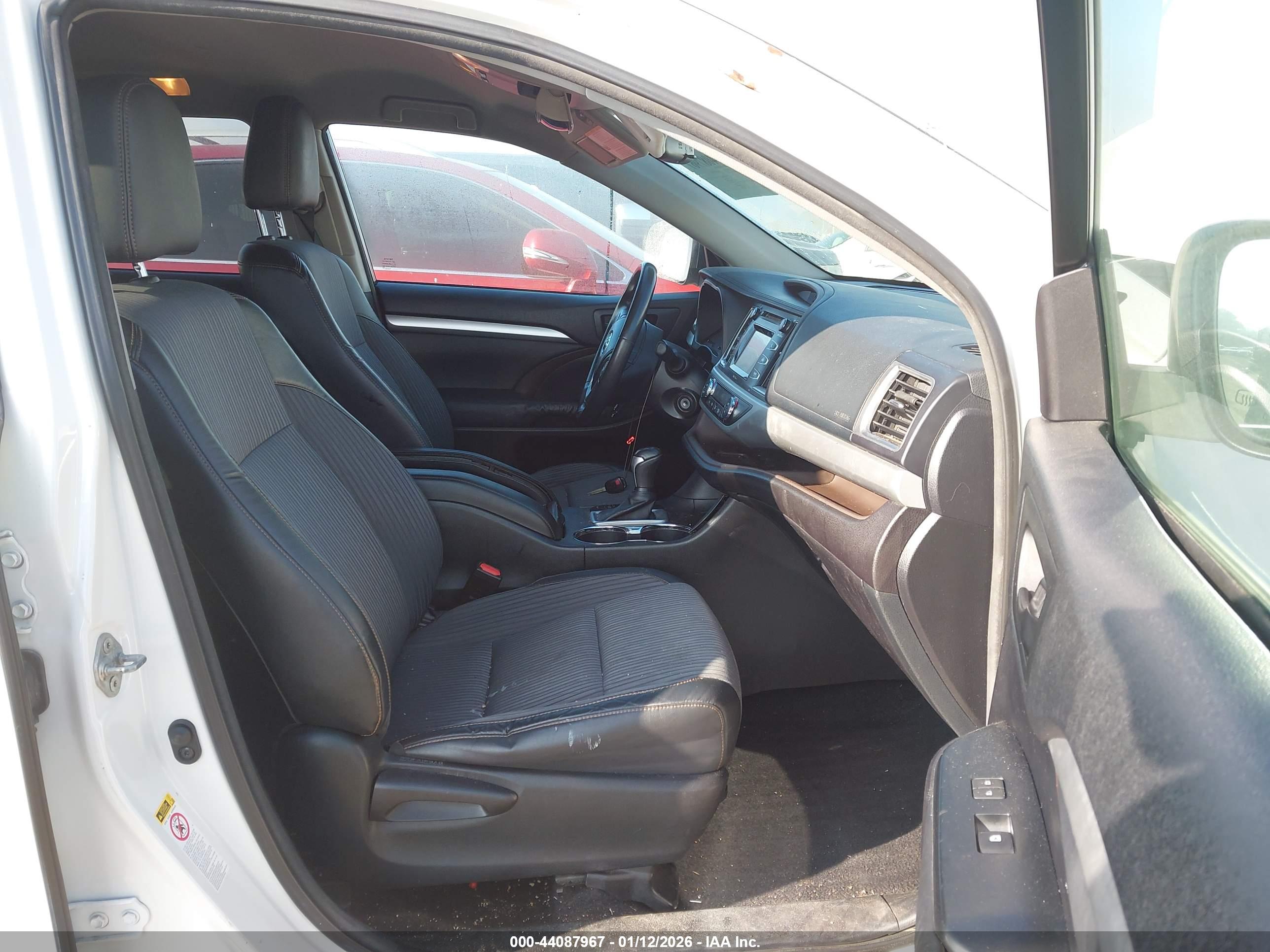 TOYOTA HIGHLANDER image 5