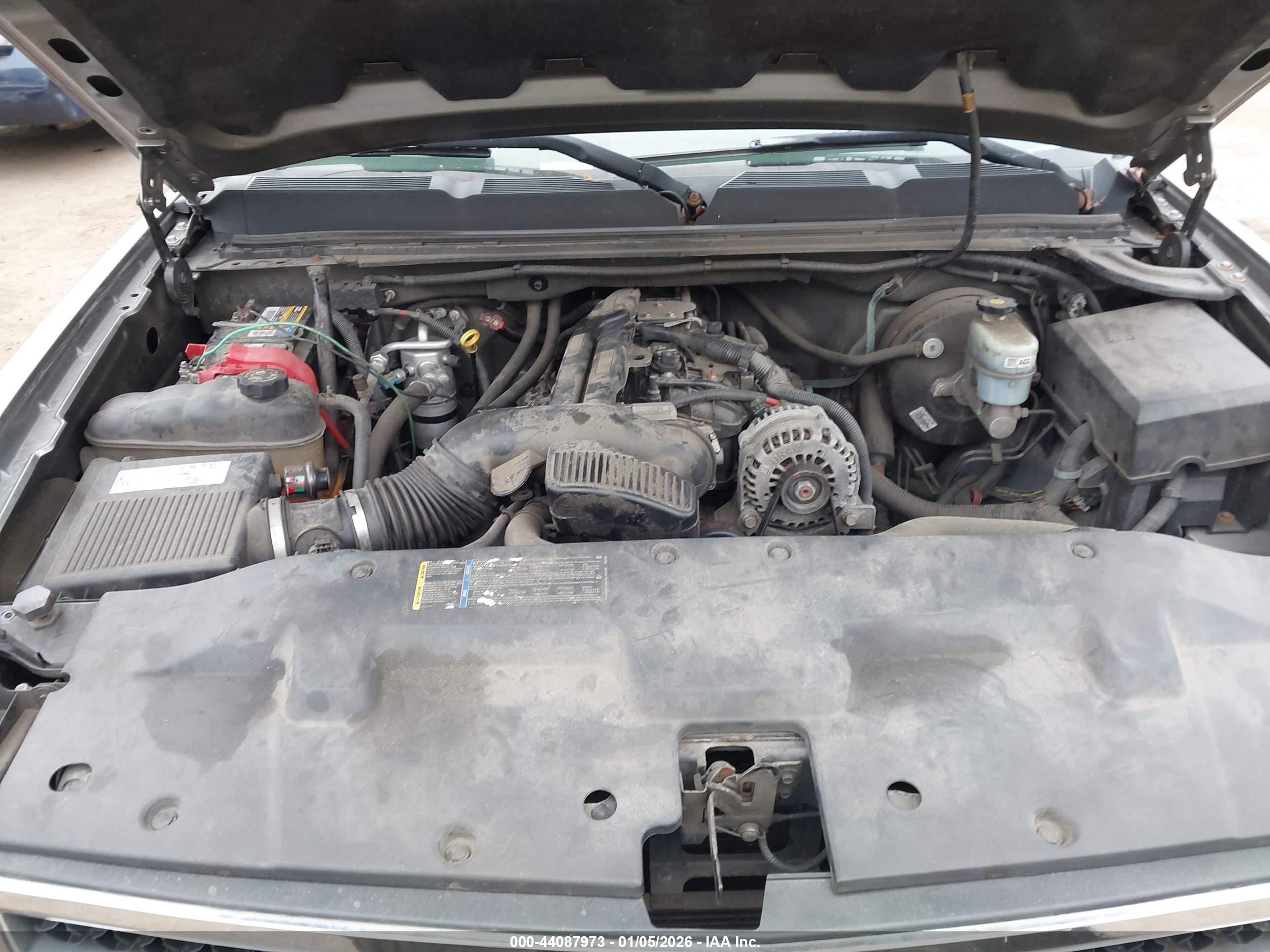CHEVROLET SILVERADO image 10