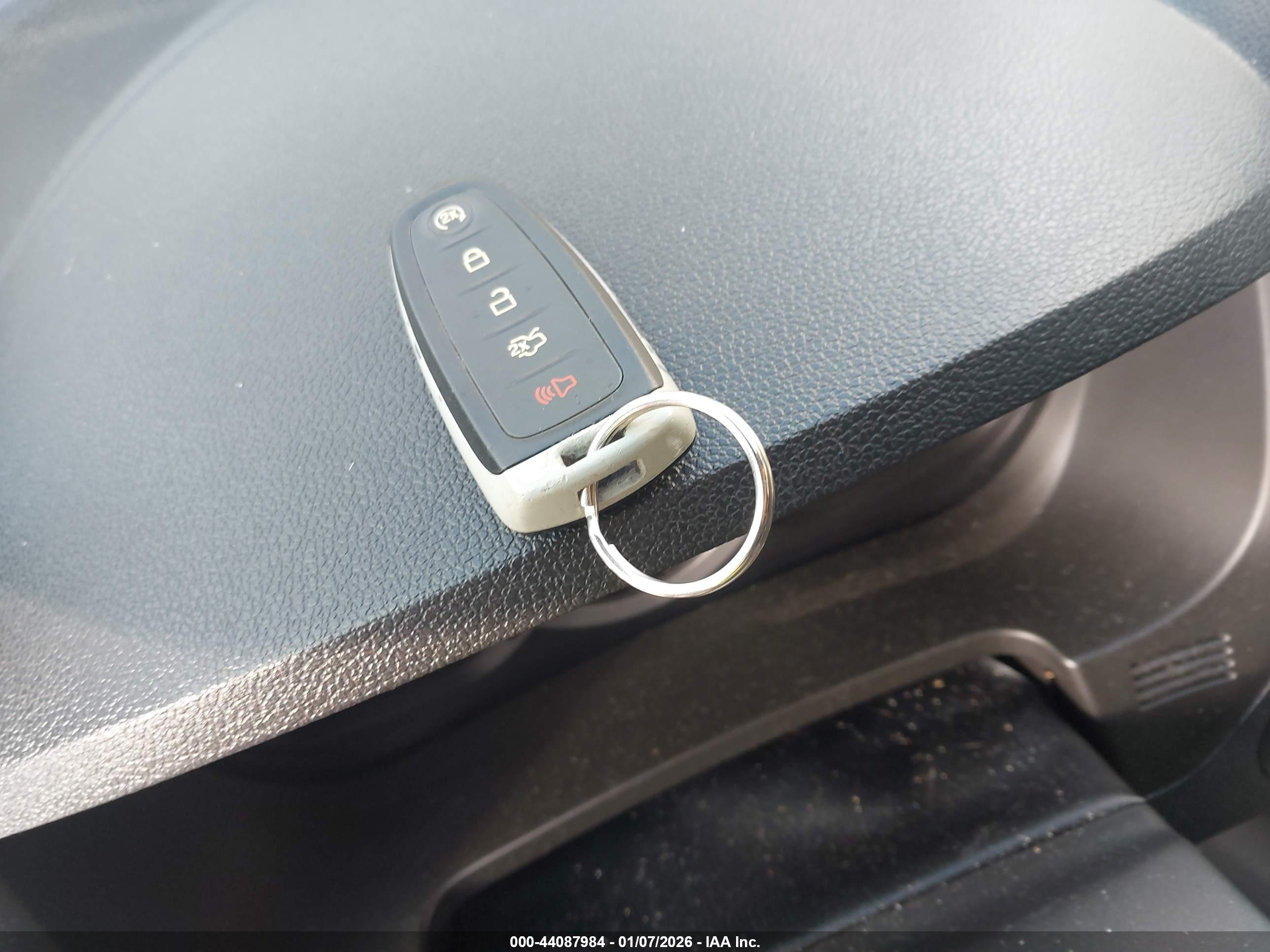 FORD EXPLORER image 11