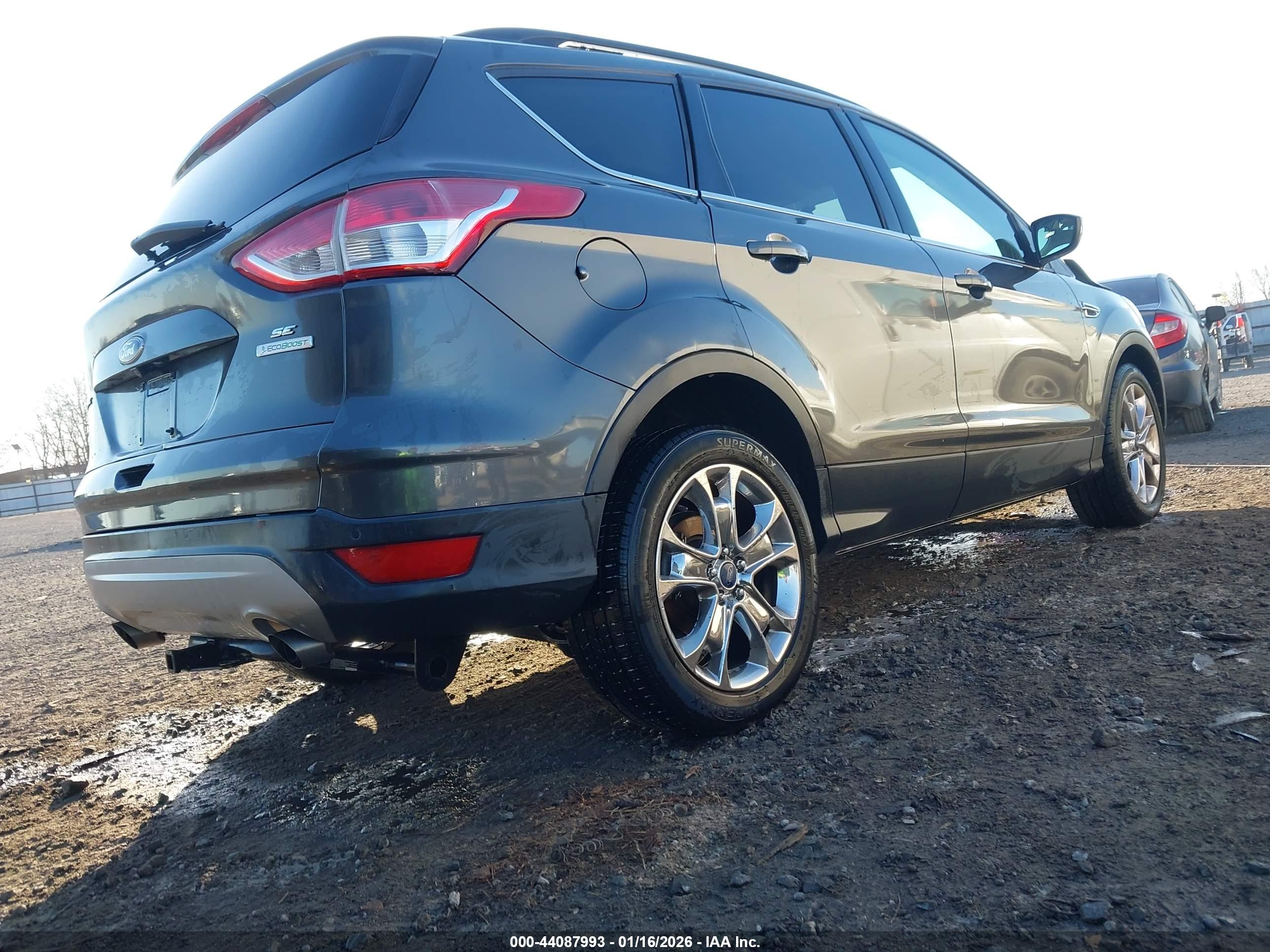 FORD ESCAPE image 4