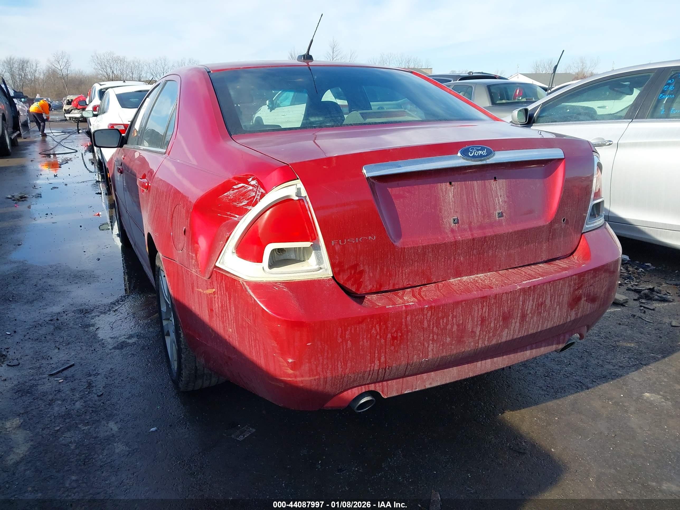 FORD FUSION image 3