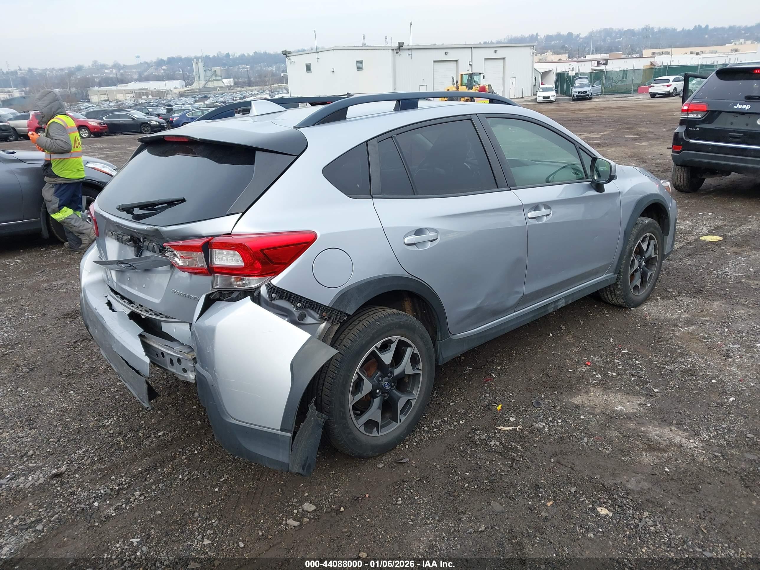 SUBARU CROSSTREK image 4