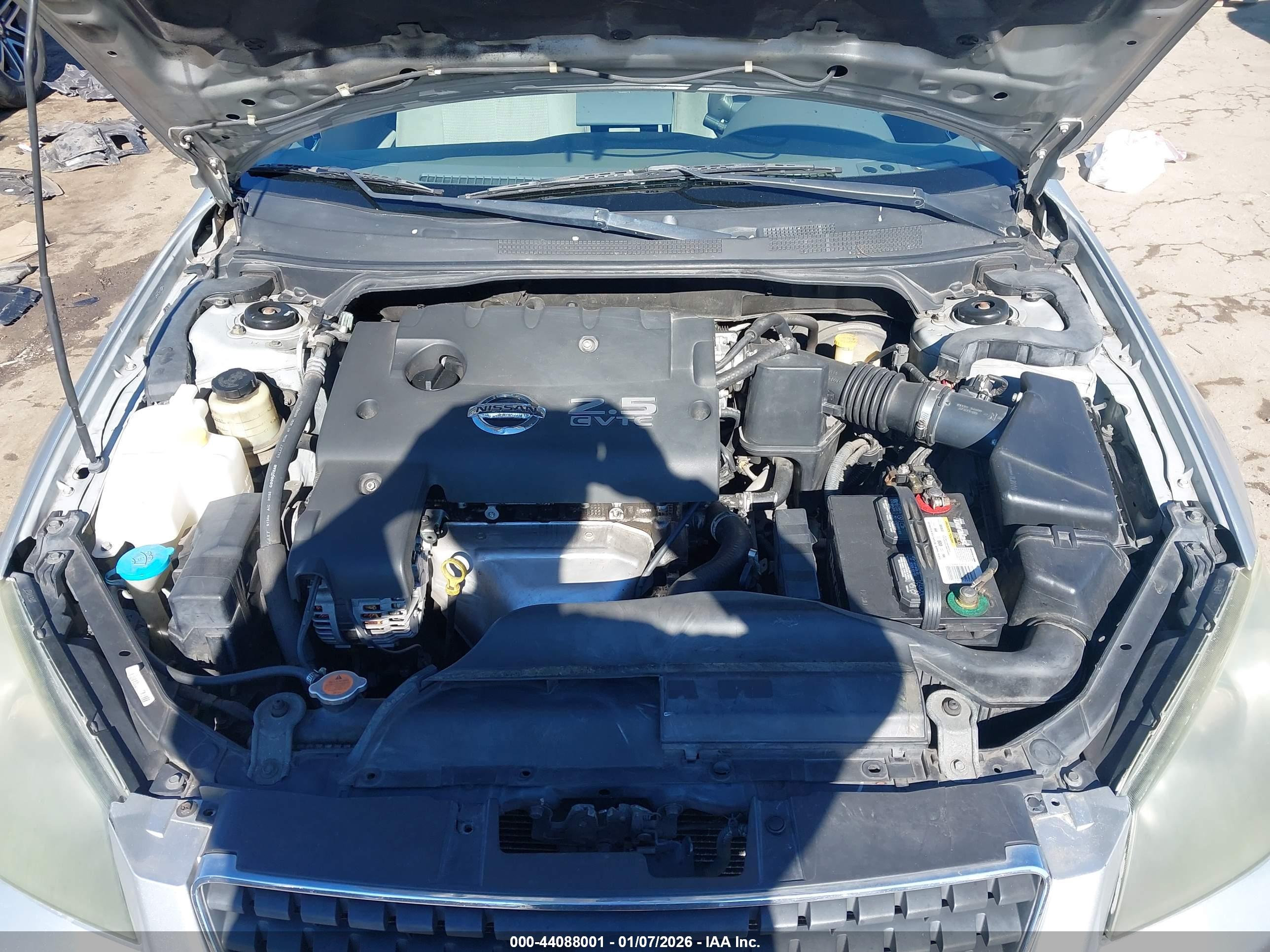 NISSAN ALTIMA image 10