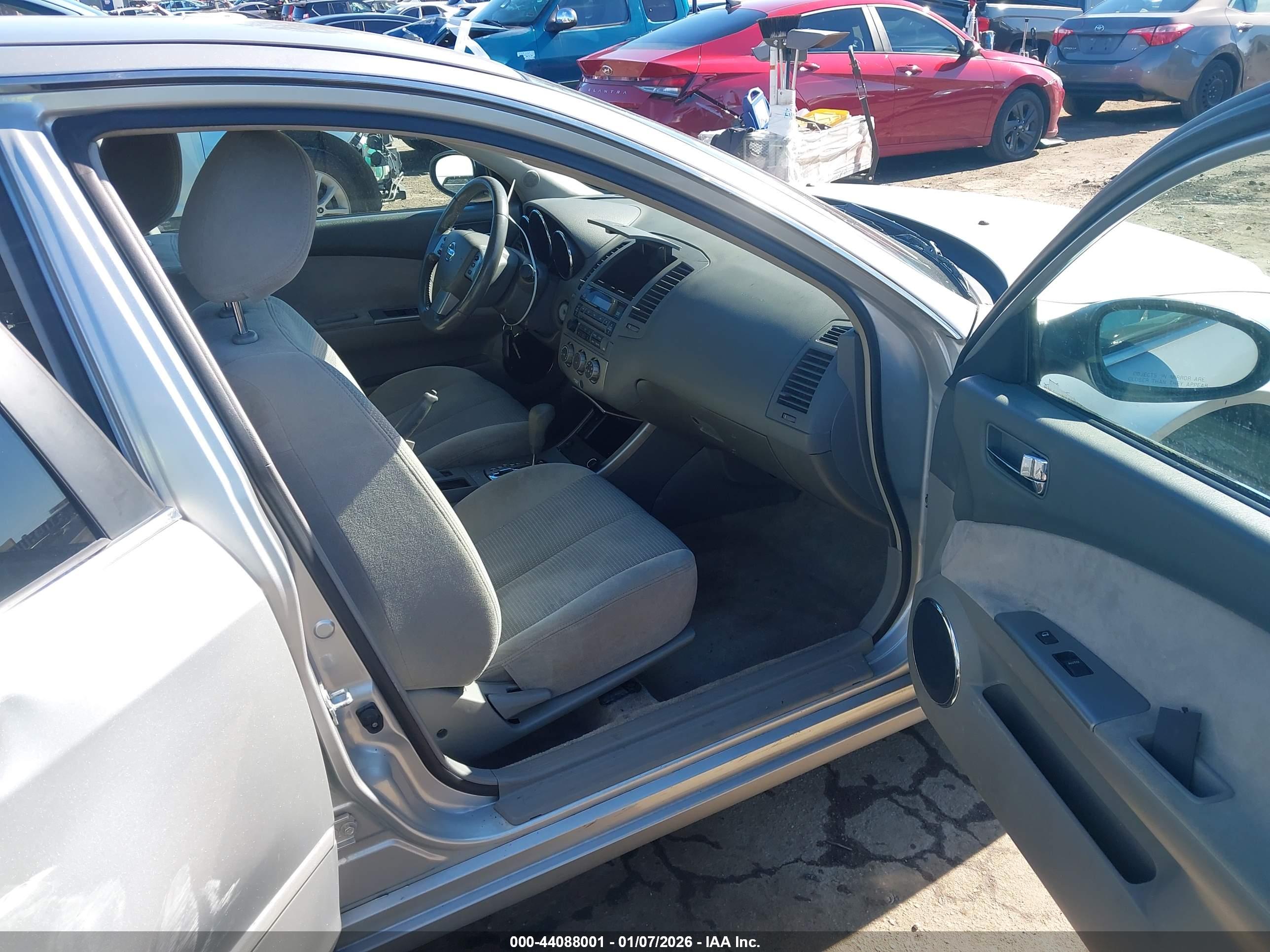 NISSAN ALTIMA image 5