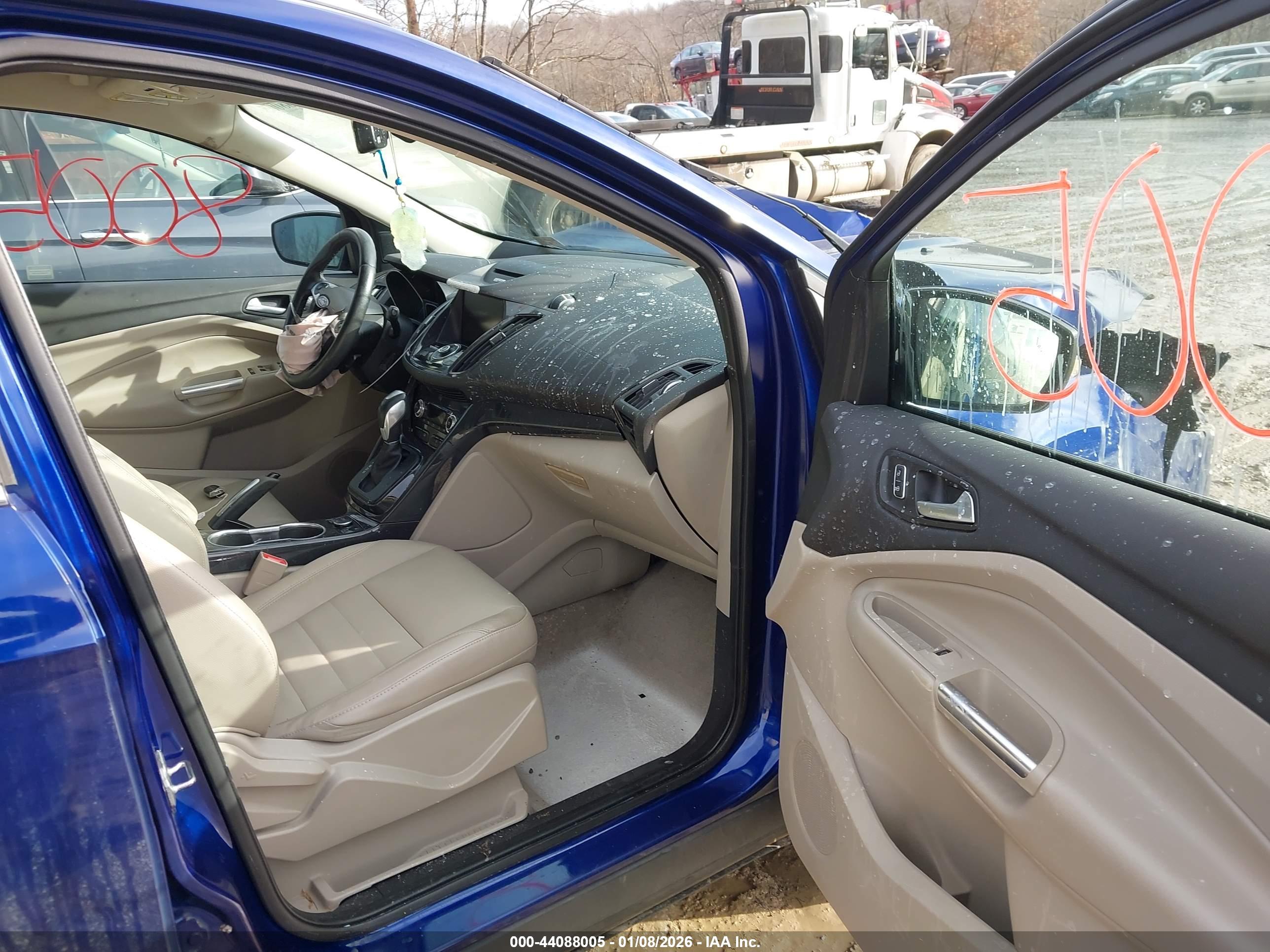 FORD ESCAPE image 5