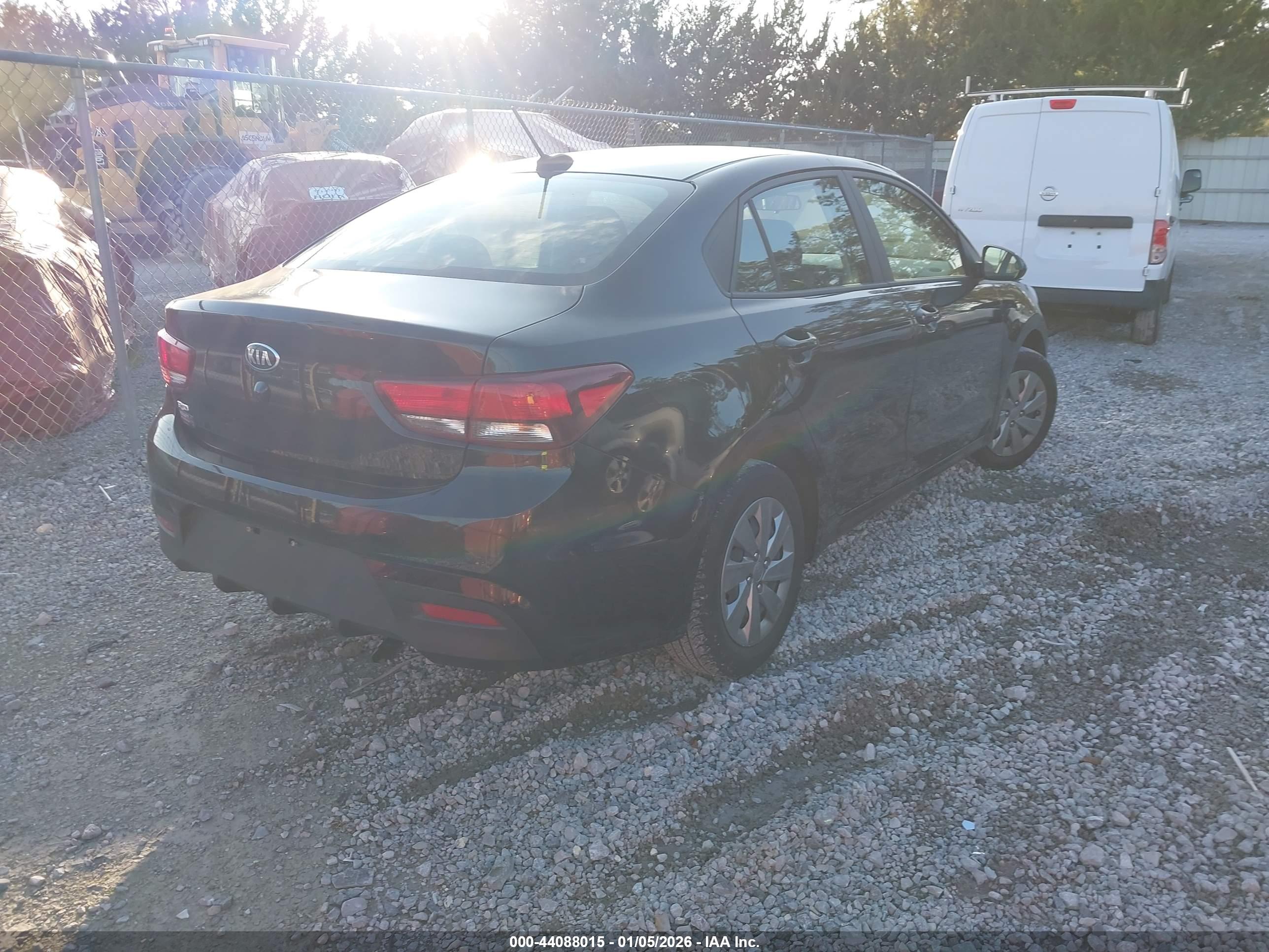 KIA RIO image 4
