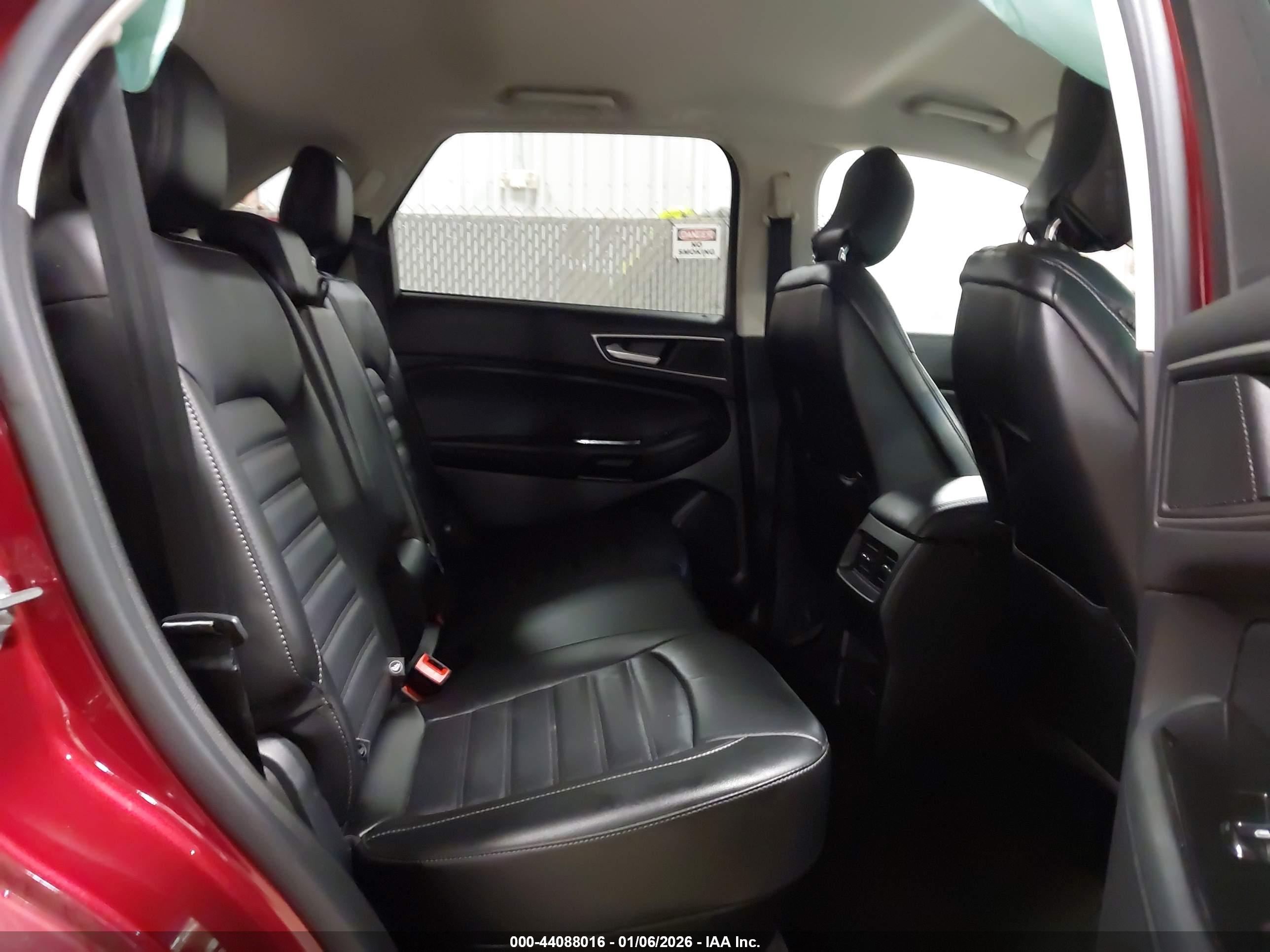 FORD EDGE image 8