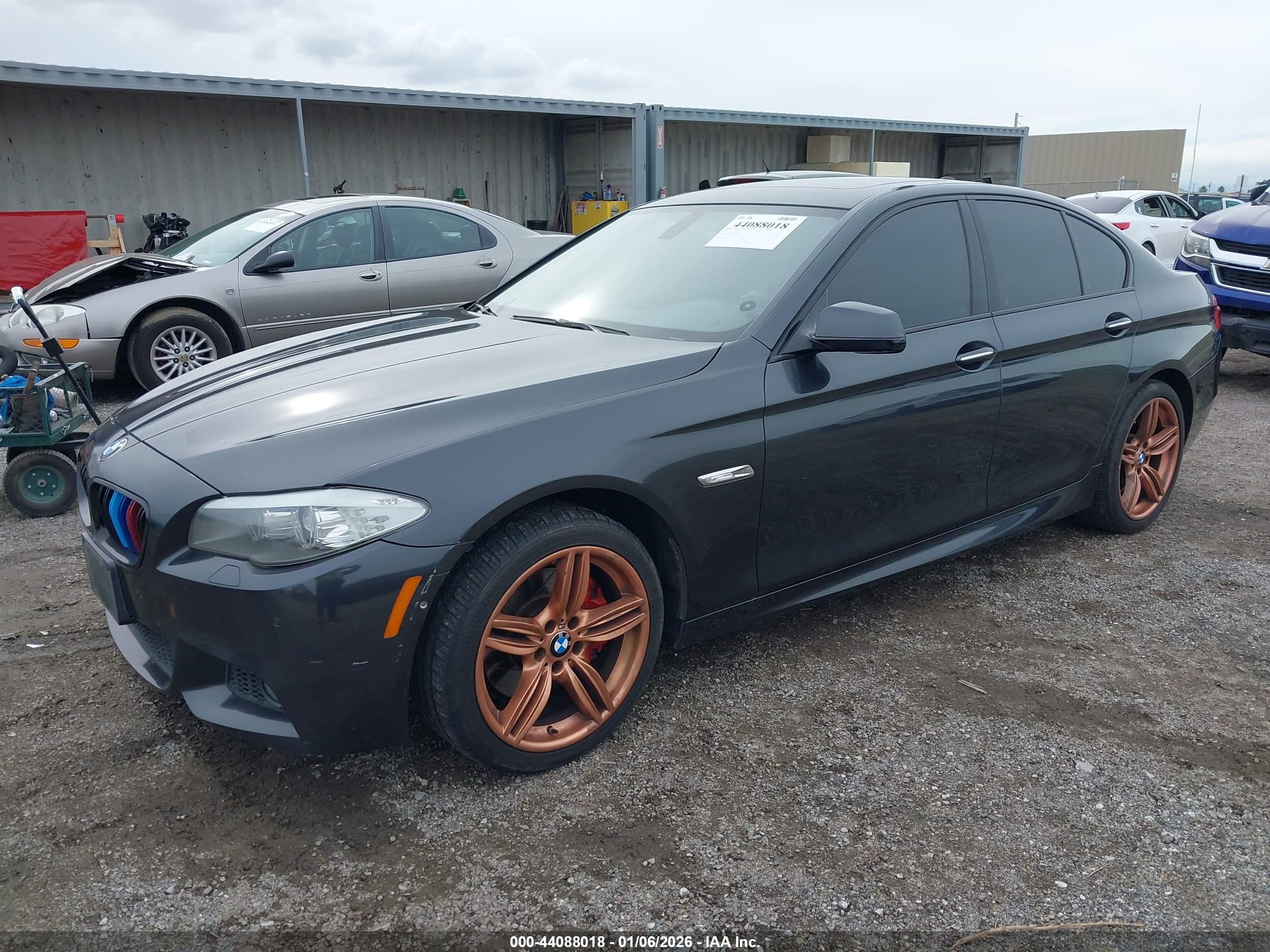 BMW 550I image 2