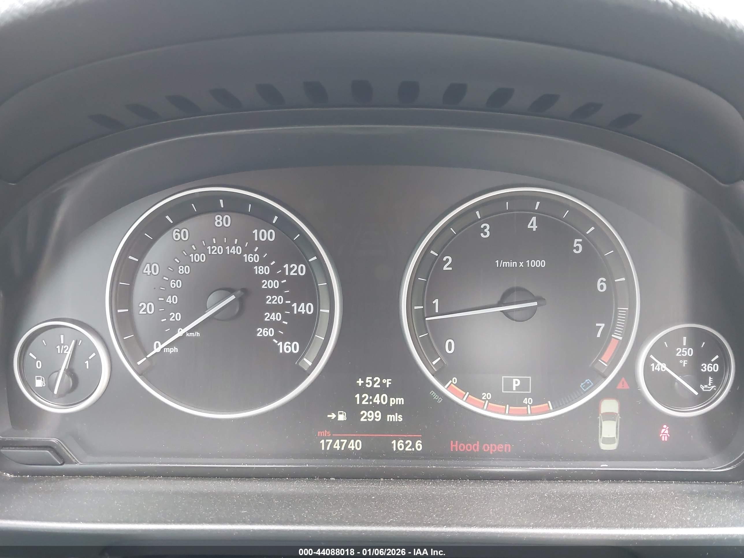 BMW 550I image 7