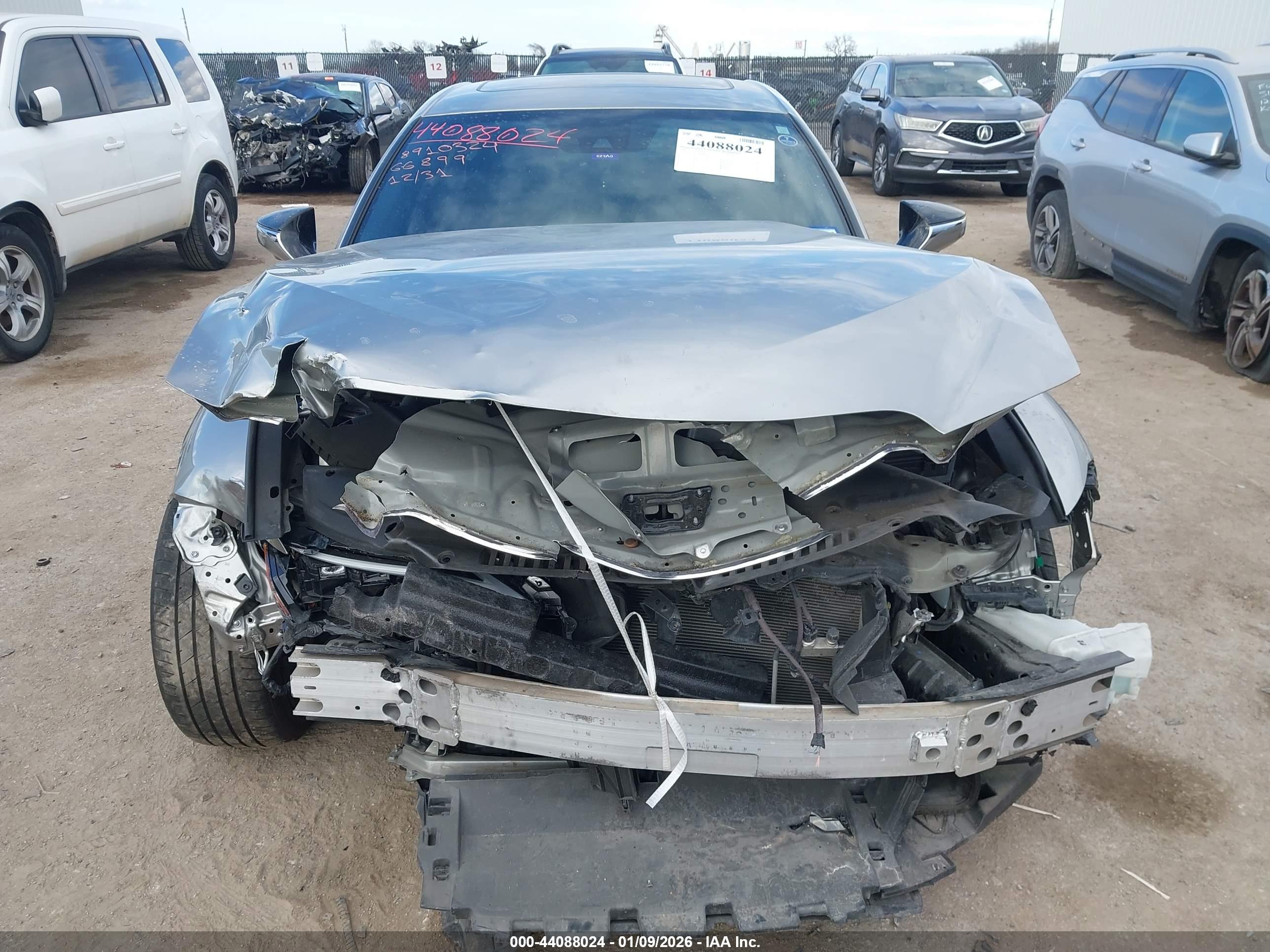 LEXUS IS image 6
