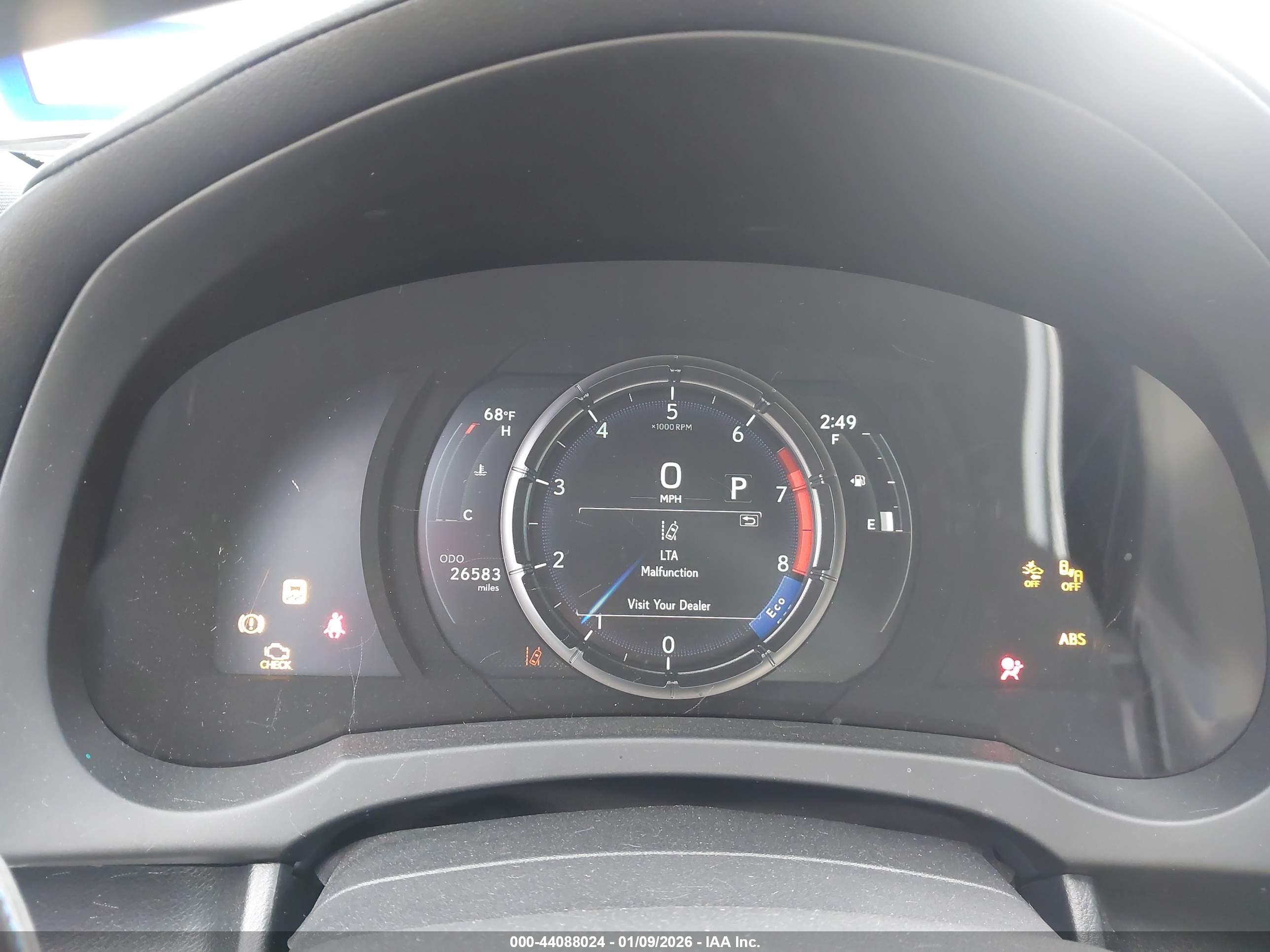 LEXUS IS image 7