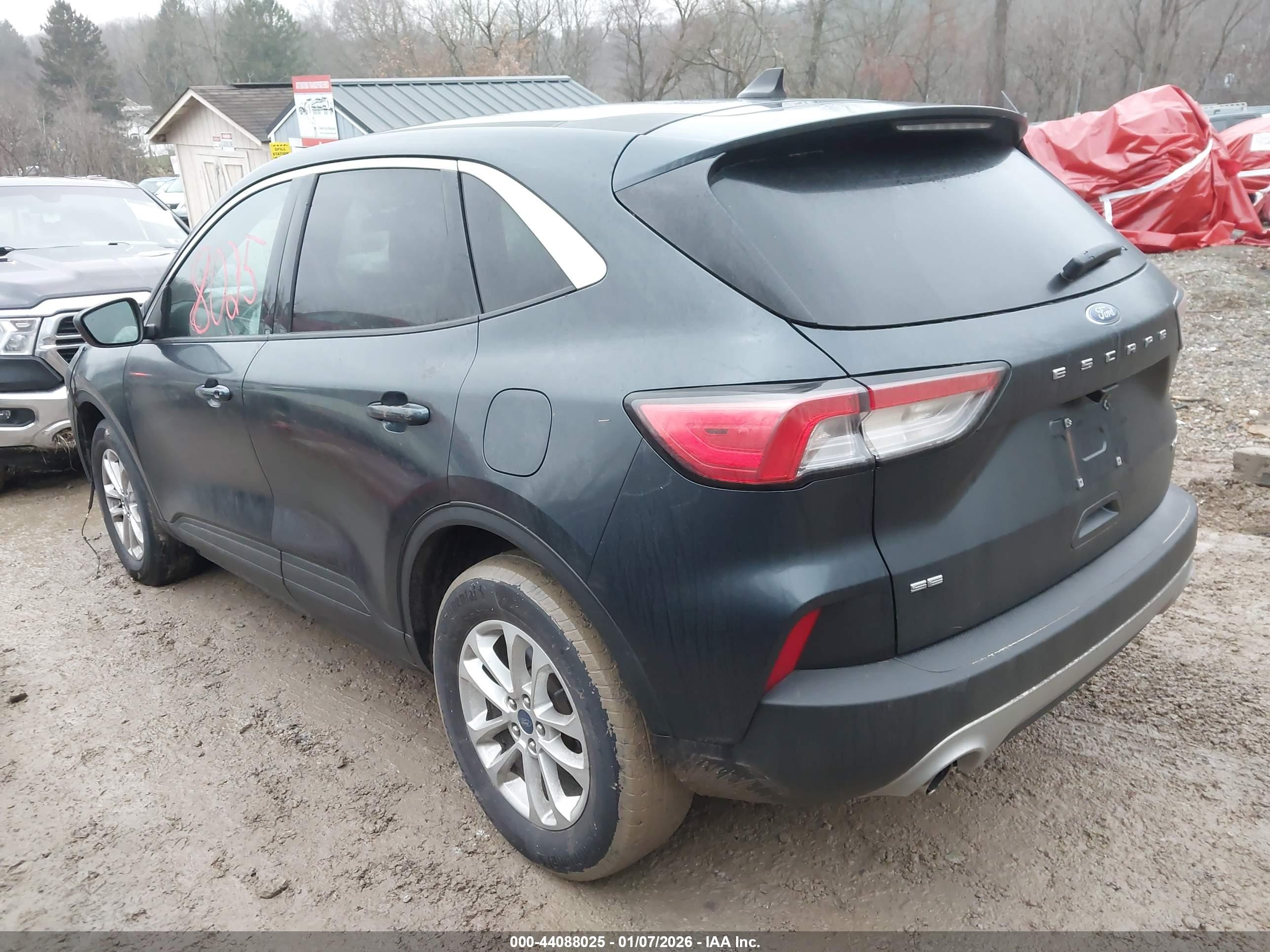 FORD ESCAPE image 3