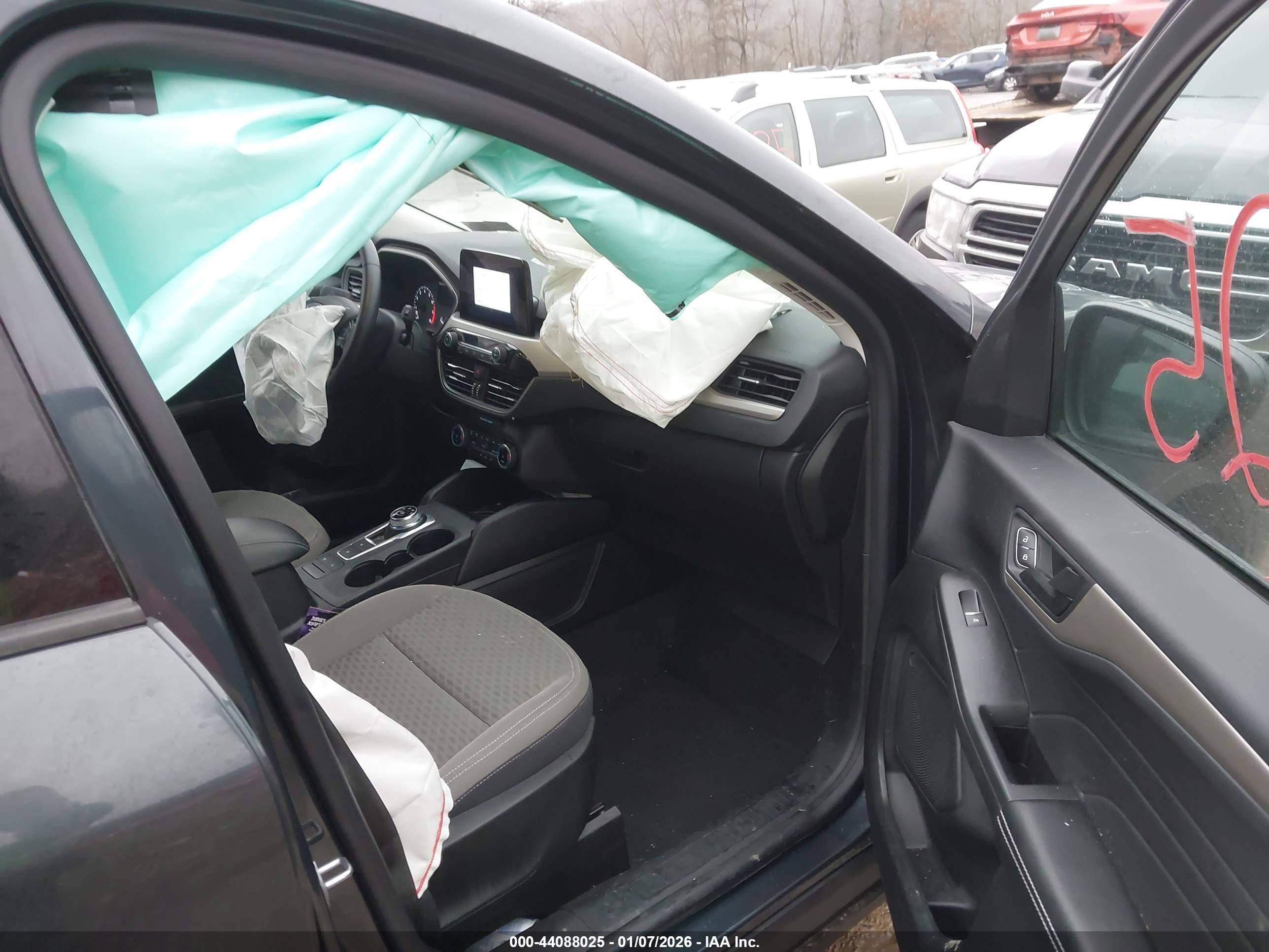 FORD ESCAPE image 5