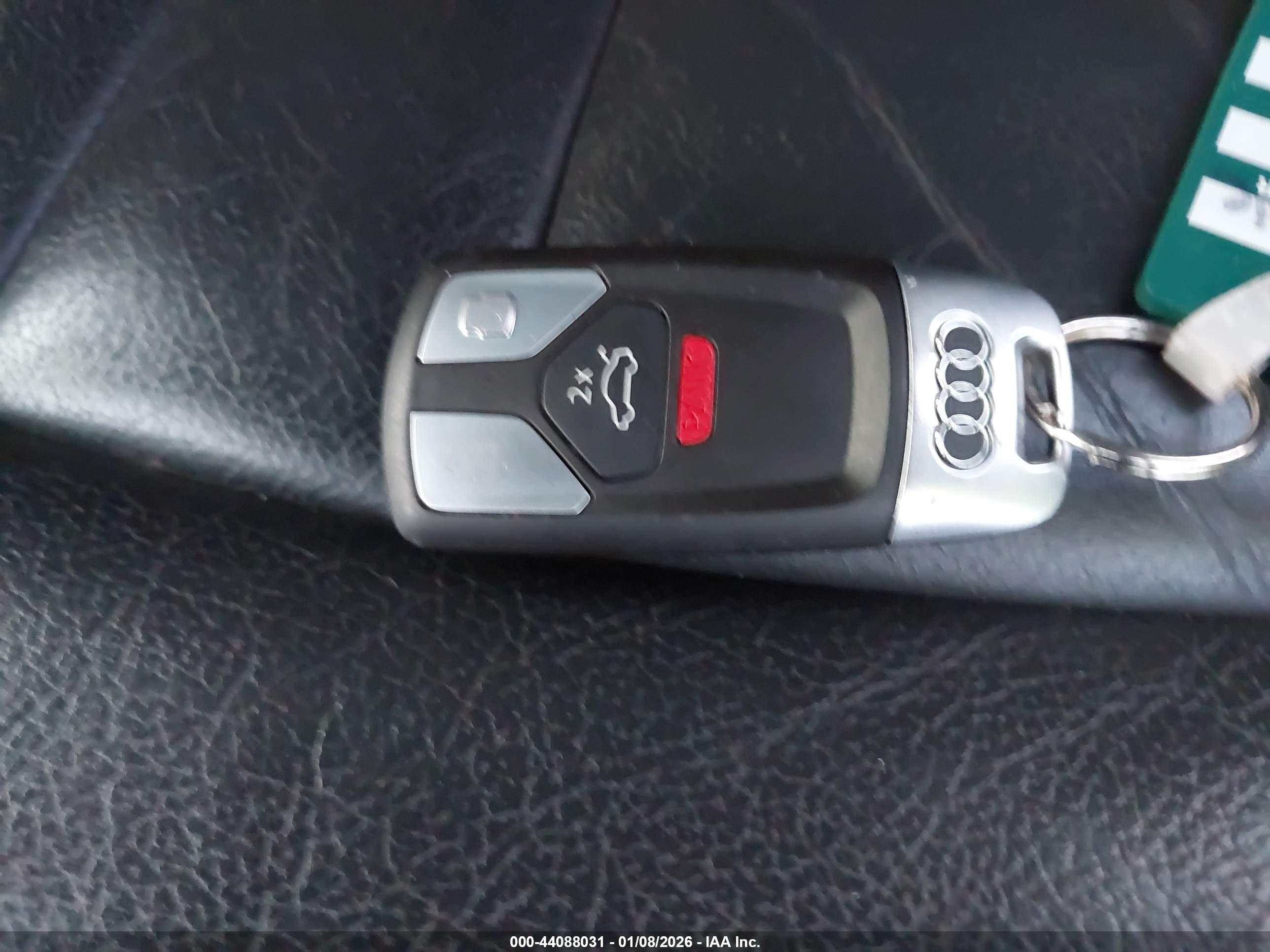 AUDI A4 image 11
