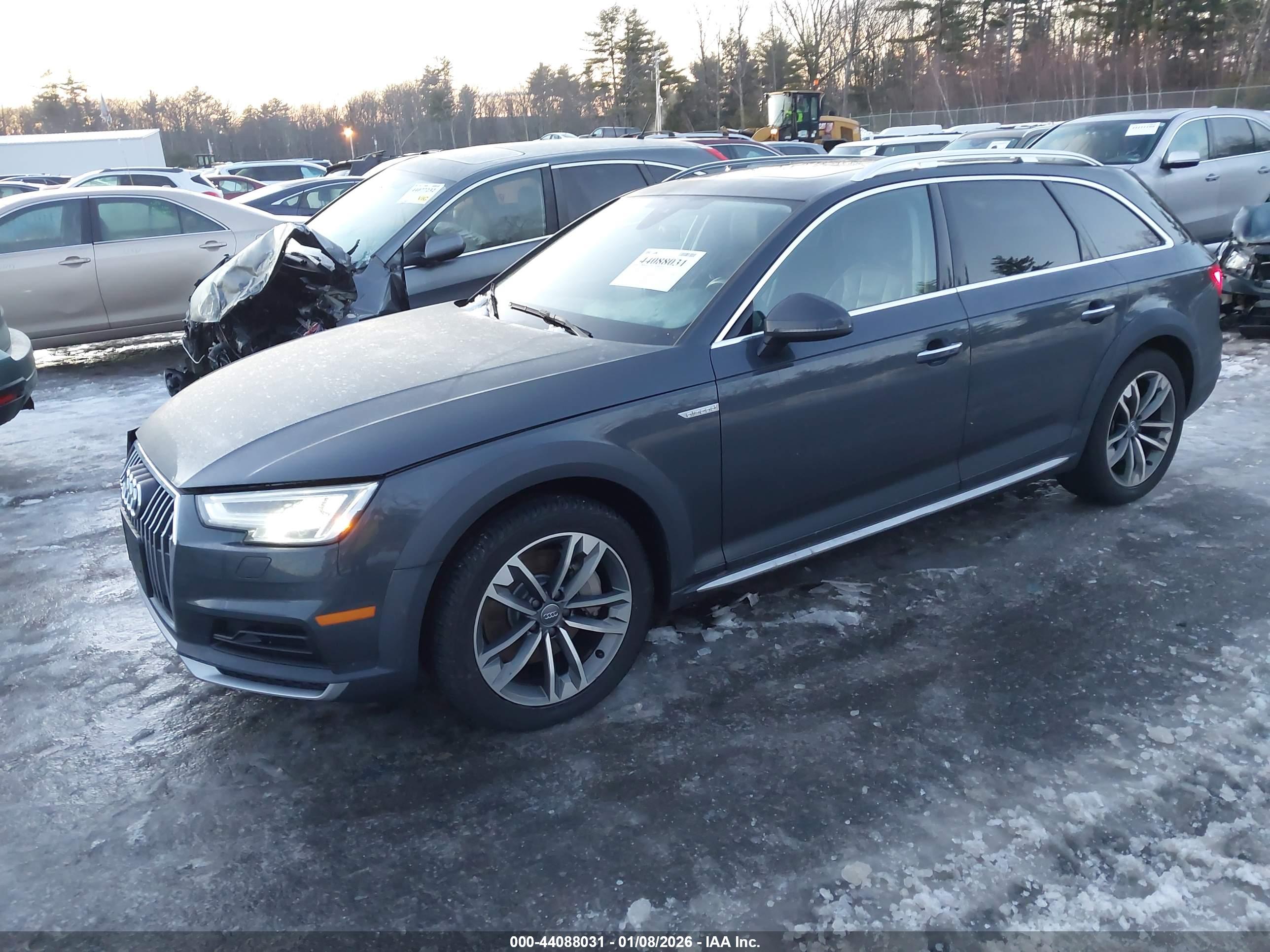 AUDI A4 image 2