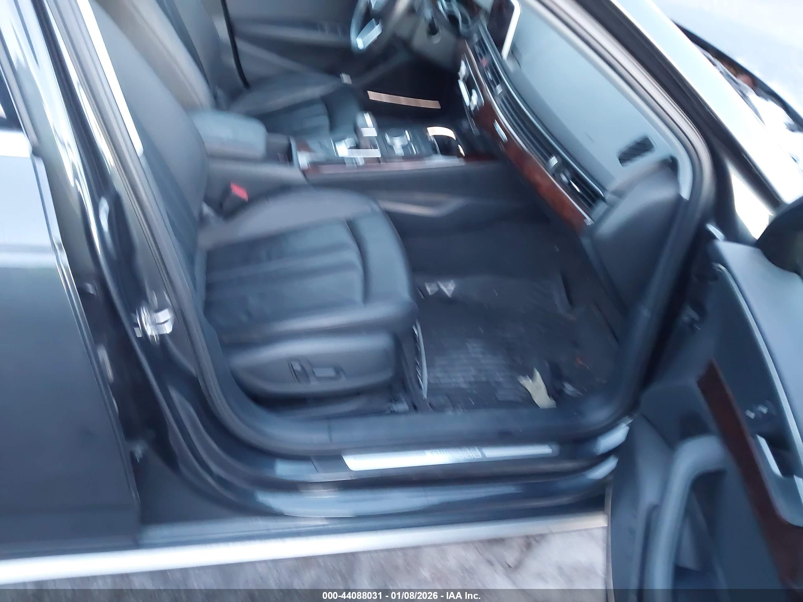 AUDI A4 image 5