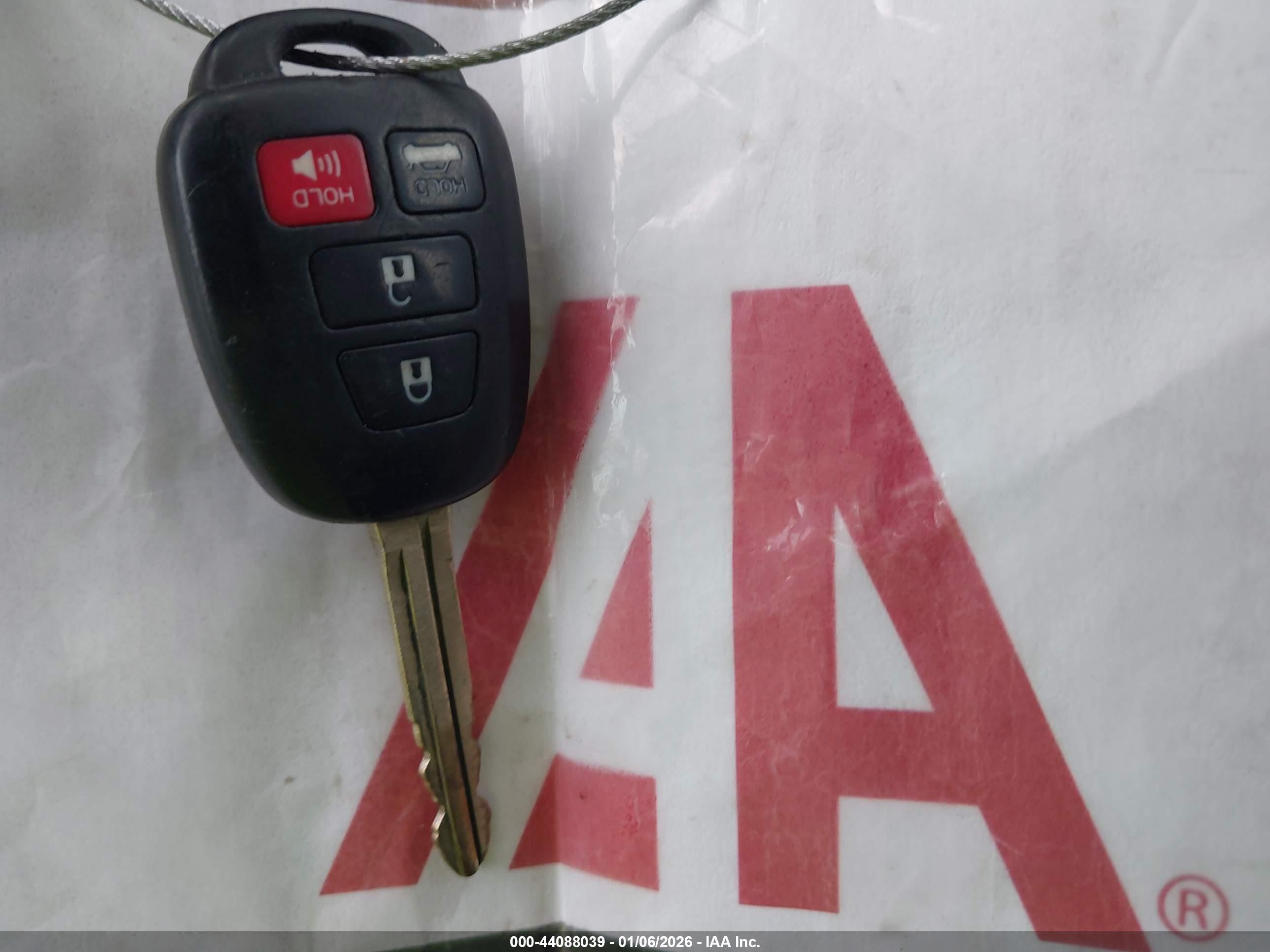 TOYOTA COROLLA image 11