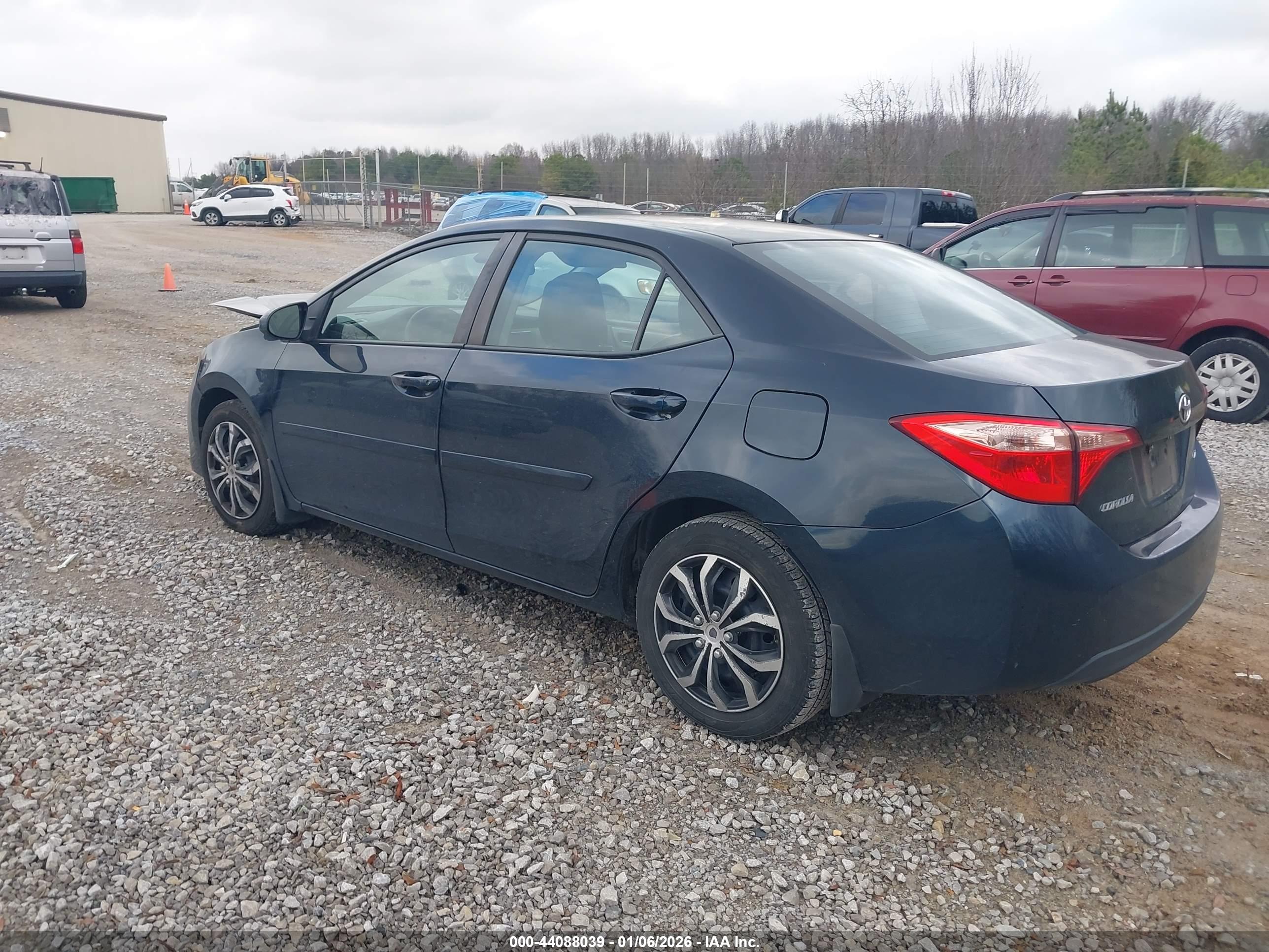 TOYOTA COROLLA image 3