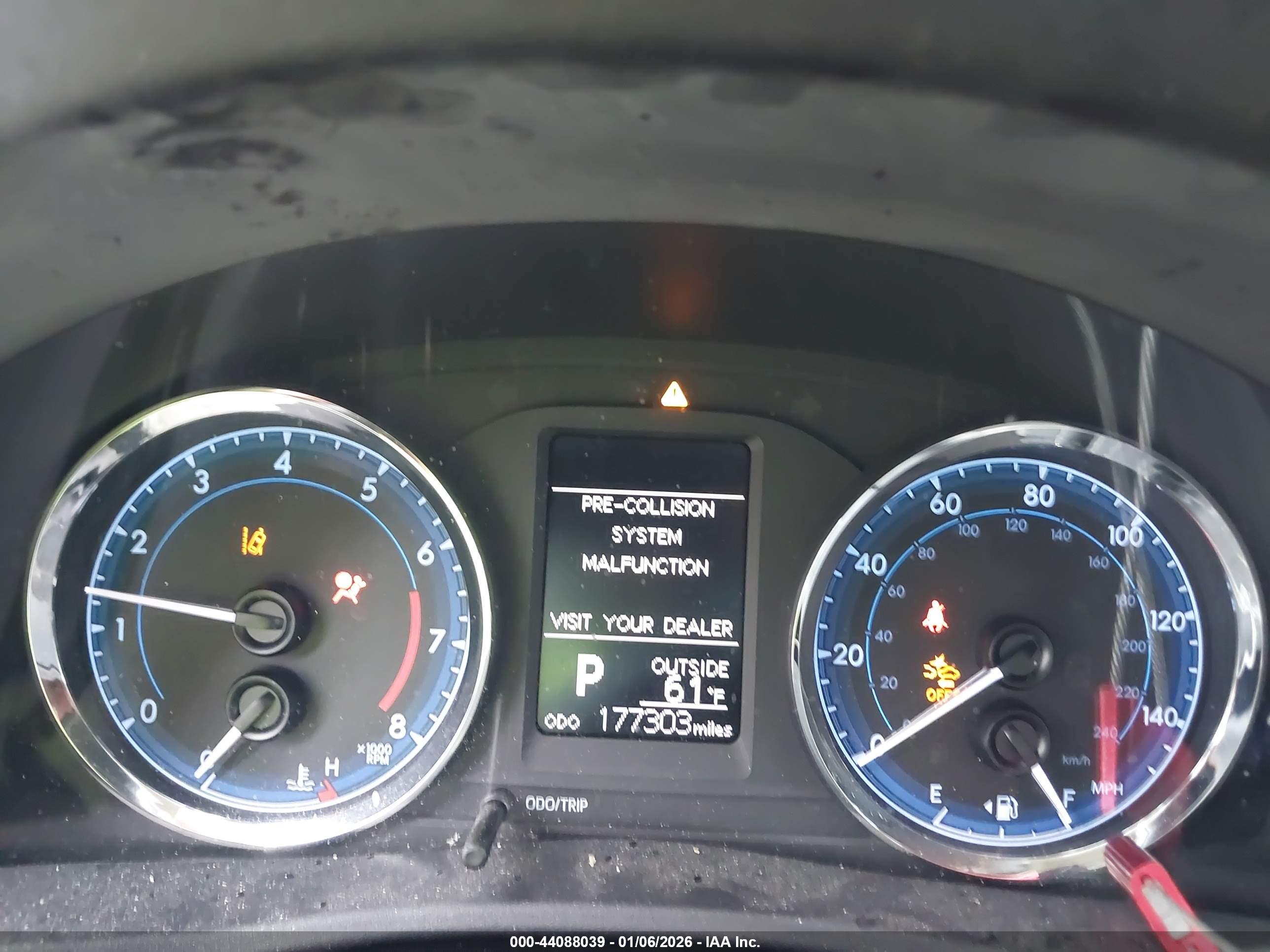 TOYOTA COROLLA image 7