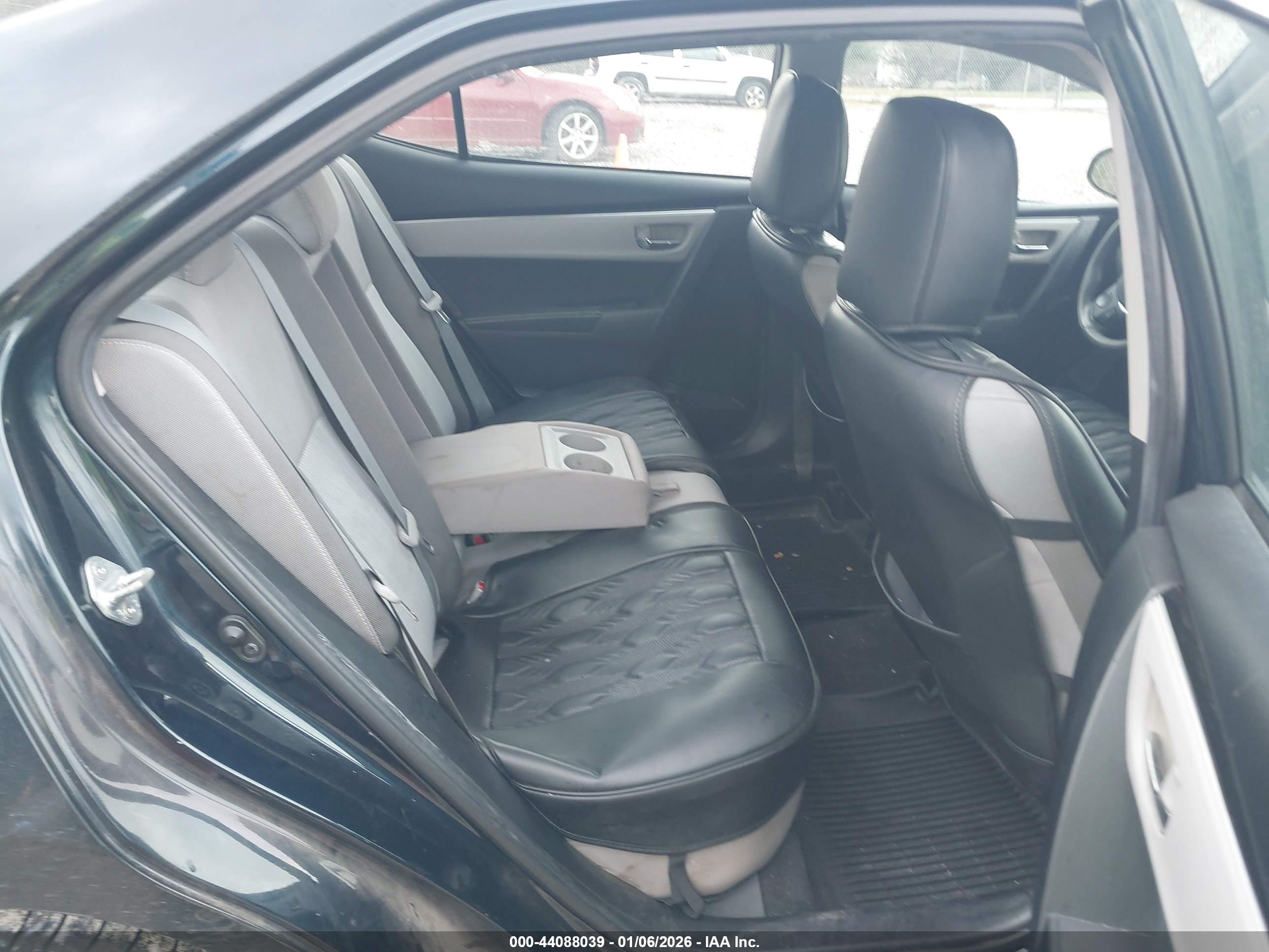 TOYOTA COROLLA image 8