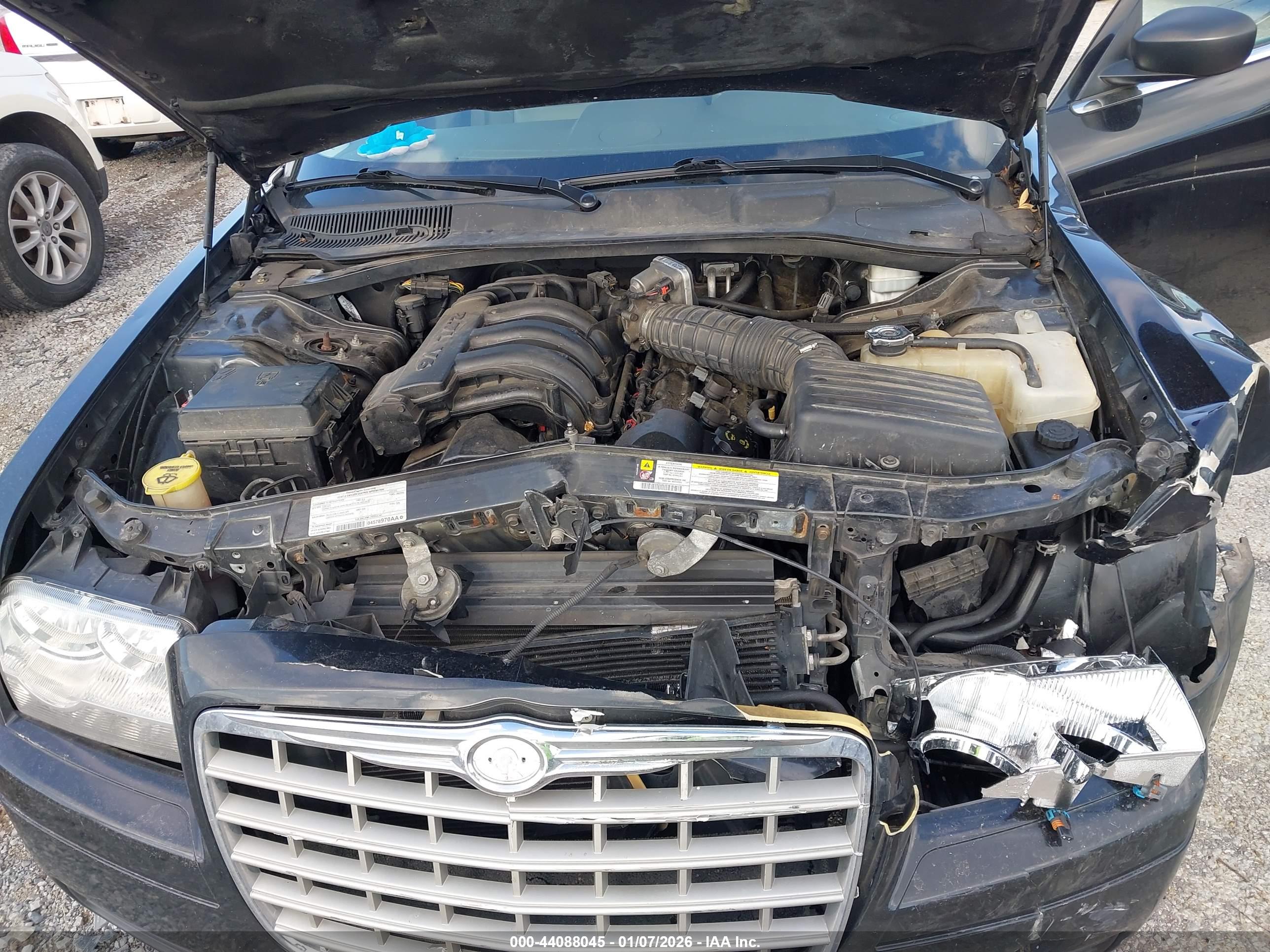 CHRYSLER 300 image 10