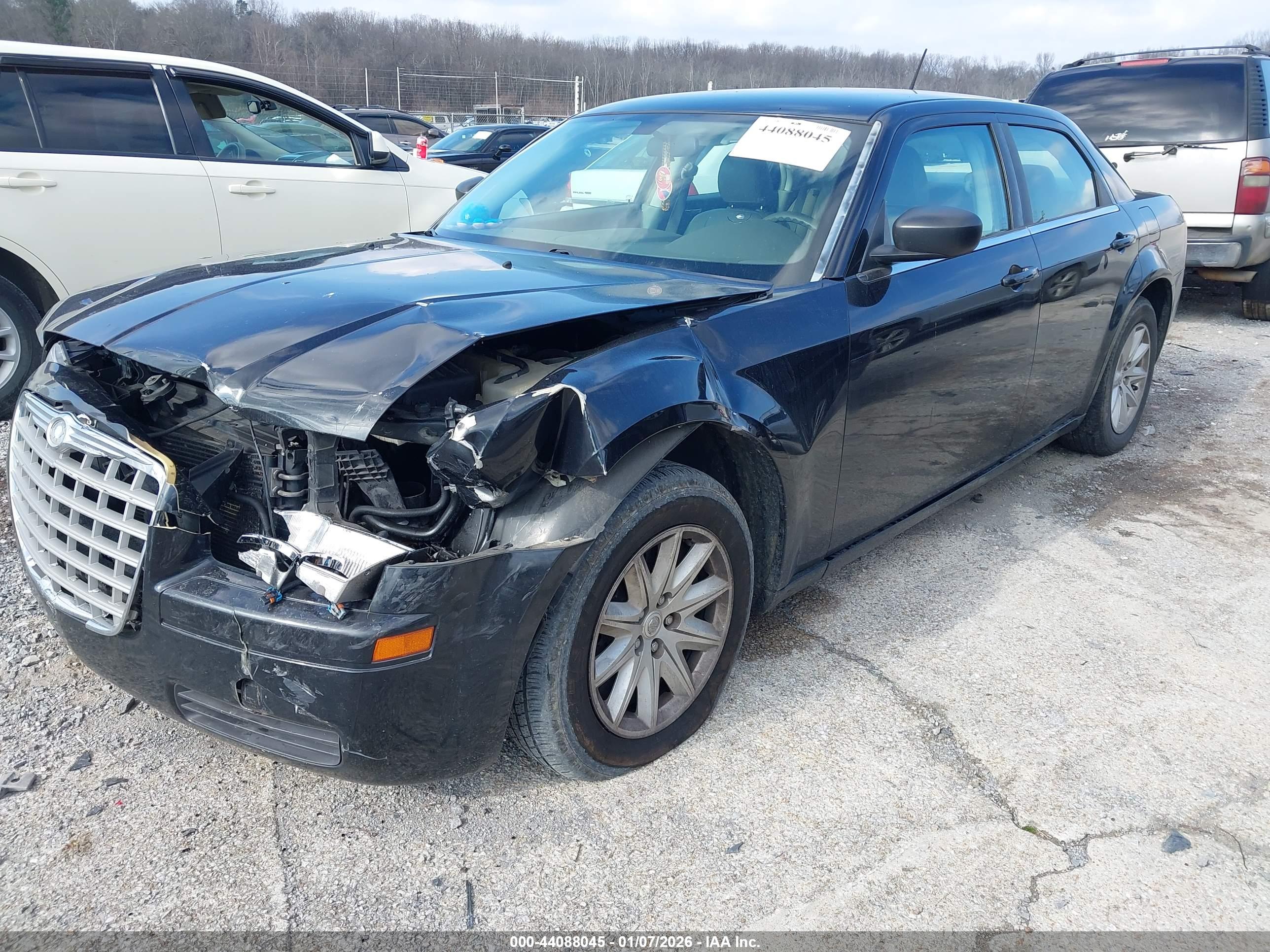CHRYSLER 300 image 2