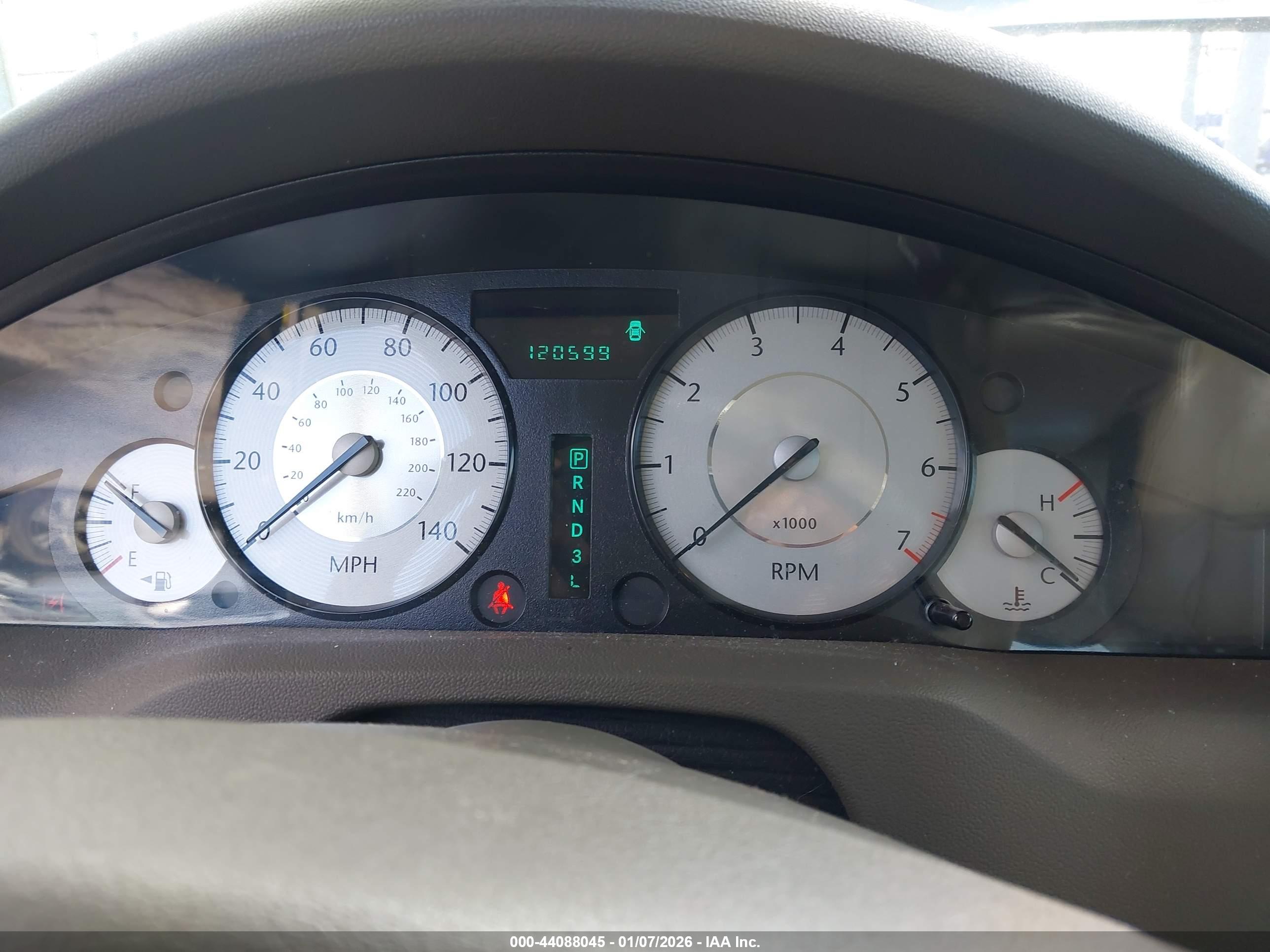 CHRYSLER 300 image 7